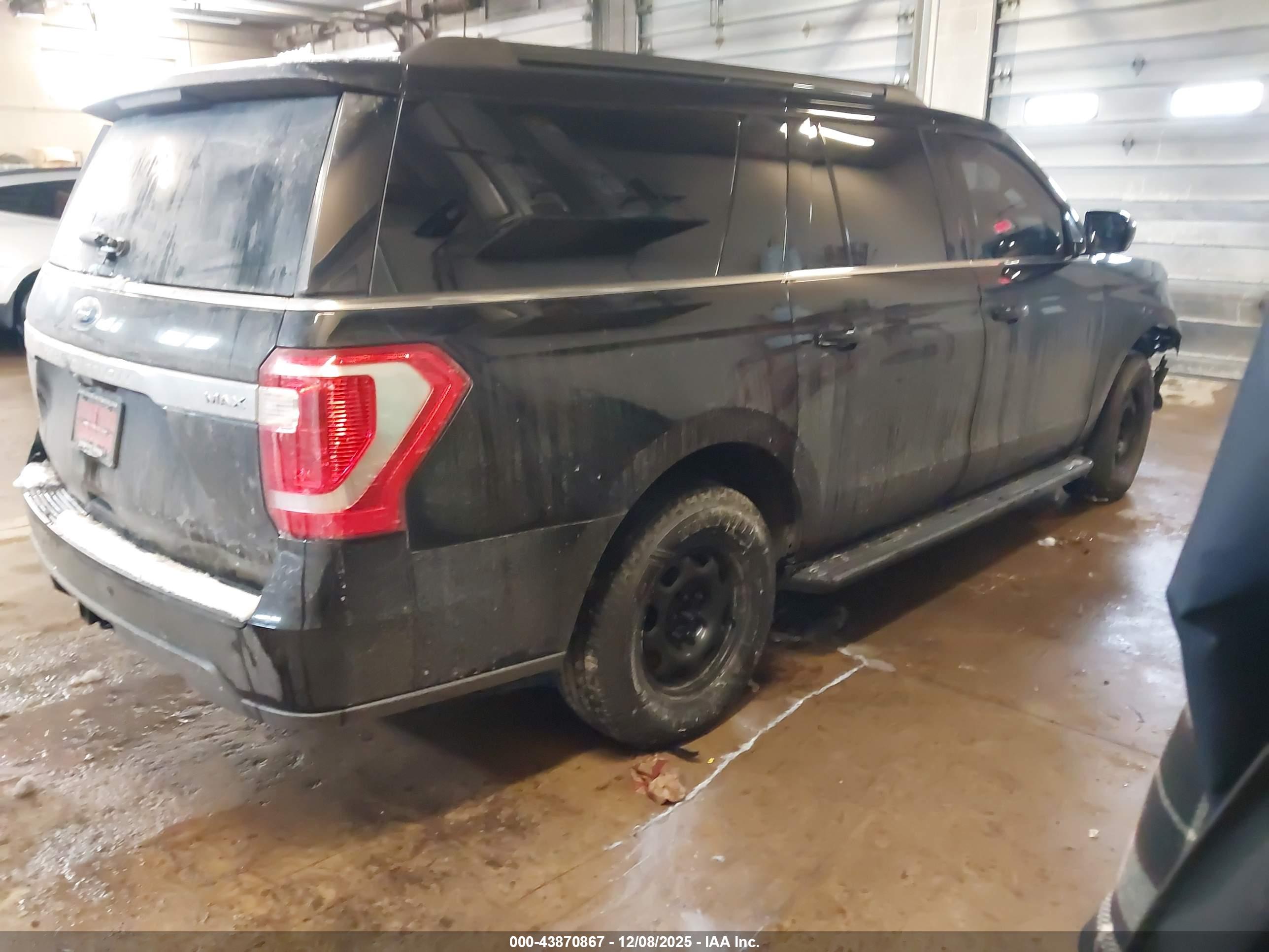 FORD EXPEDITION image 4