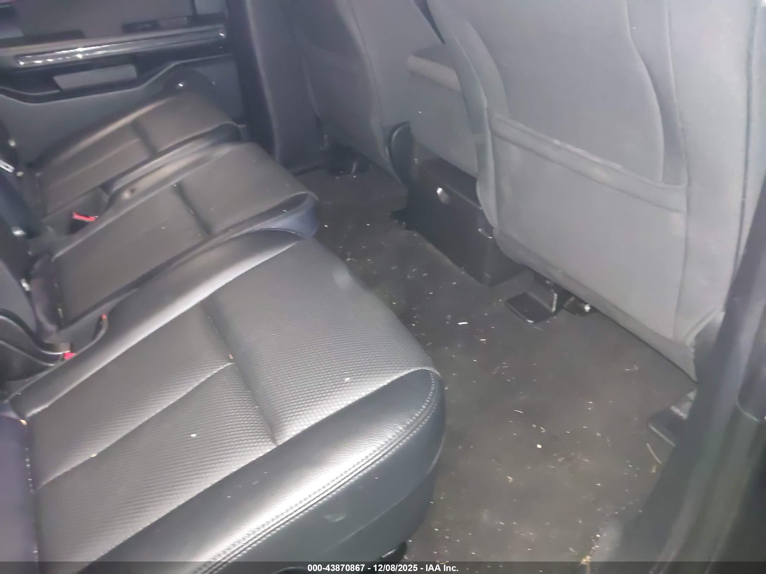 FORD EXPEDITION image 8