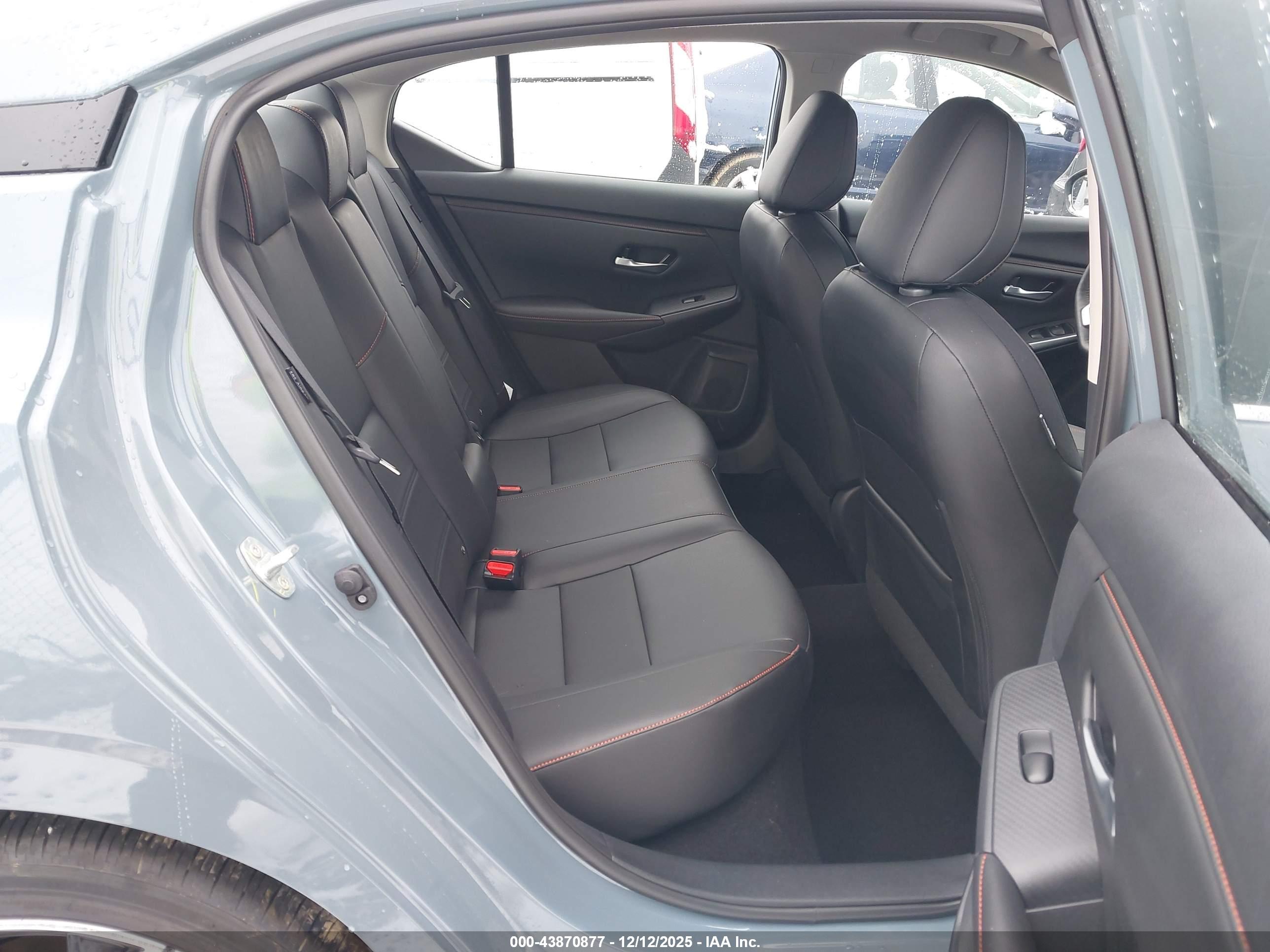 NISSAN SENTRA image 8