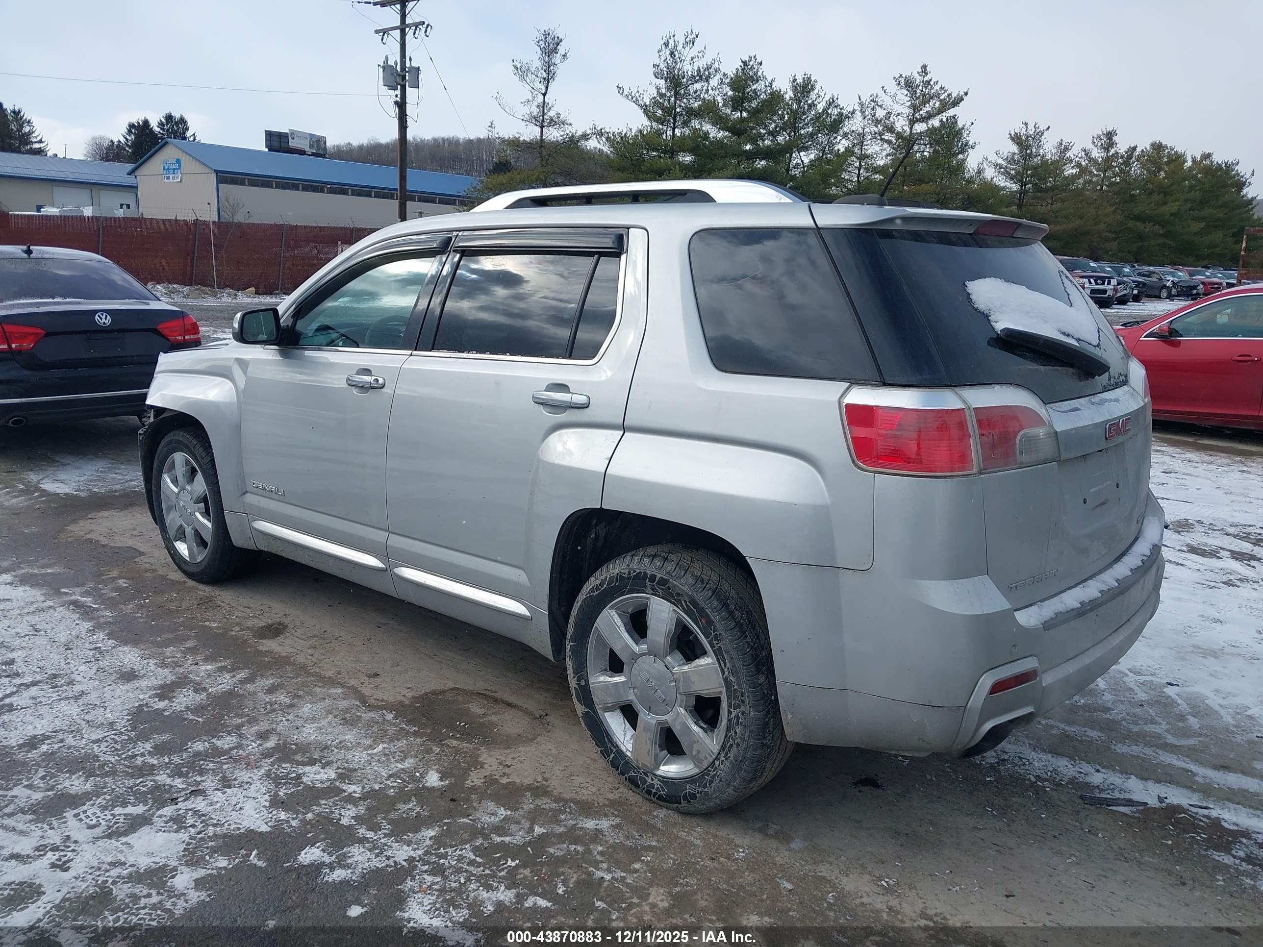 GMC TERRAIN image 3