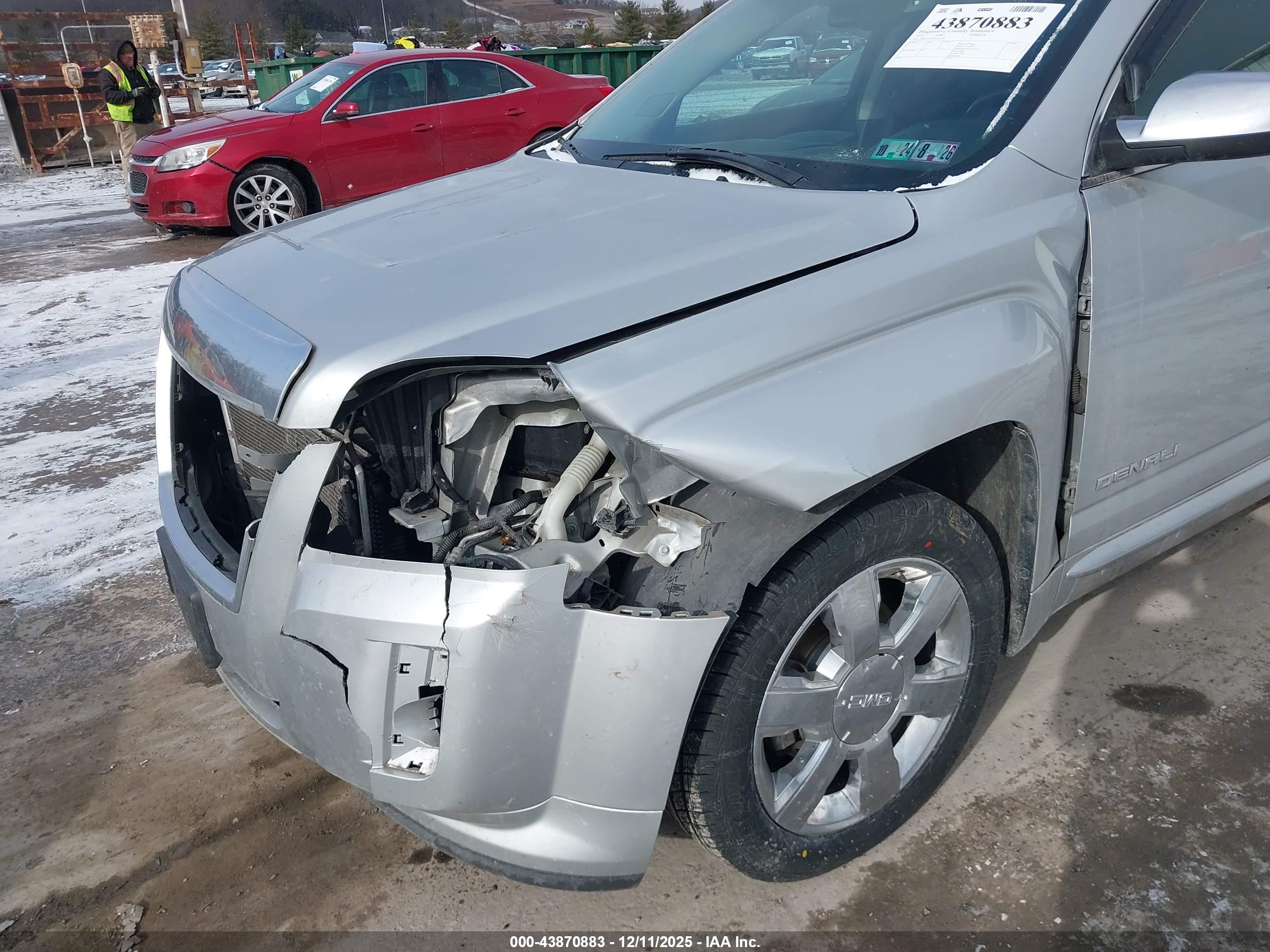 GMC TERRAIN image 6