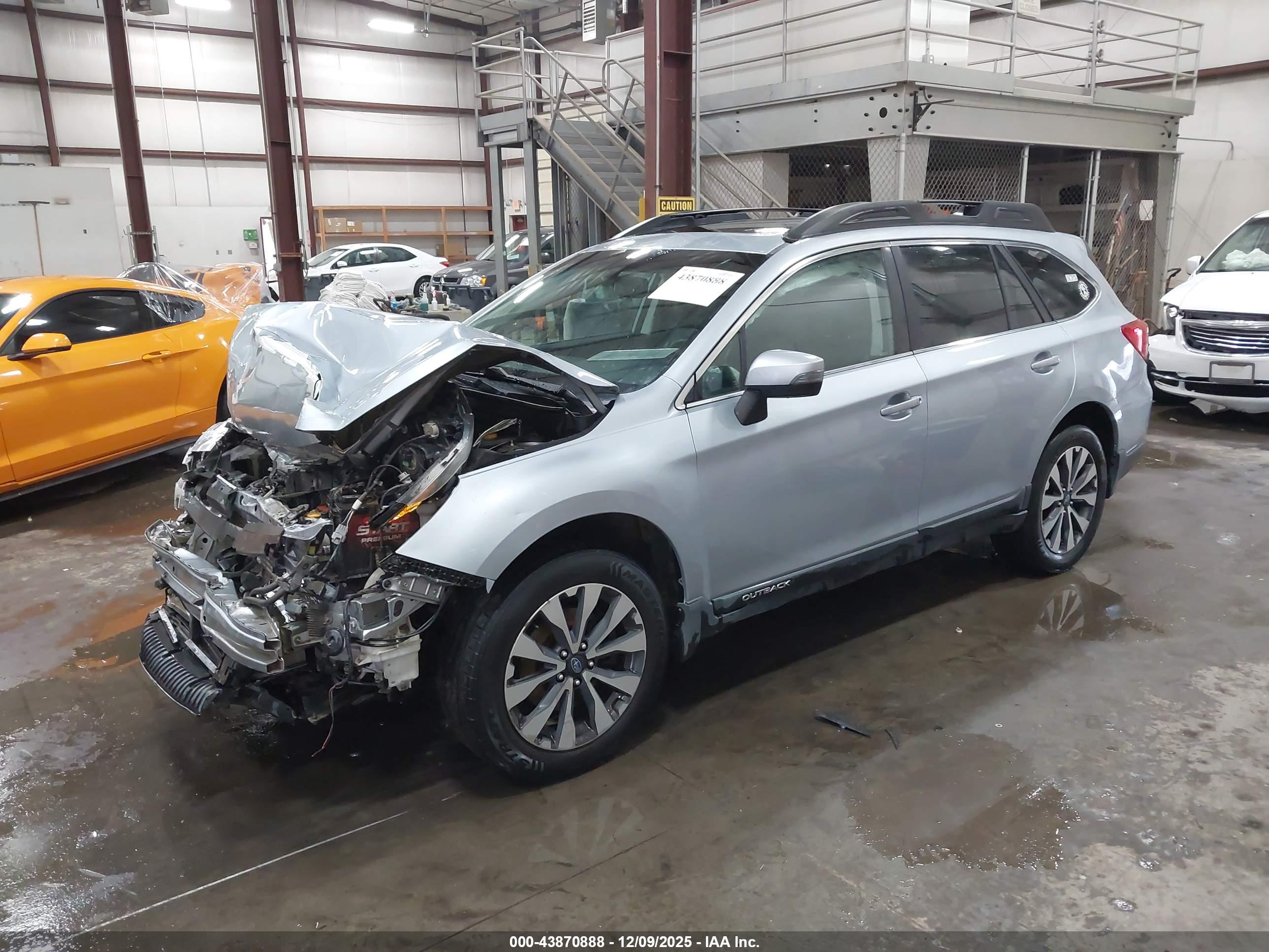 SUBARU OUTBACK image 2