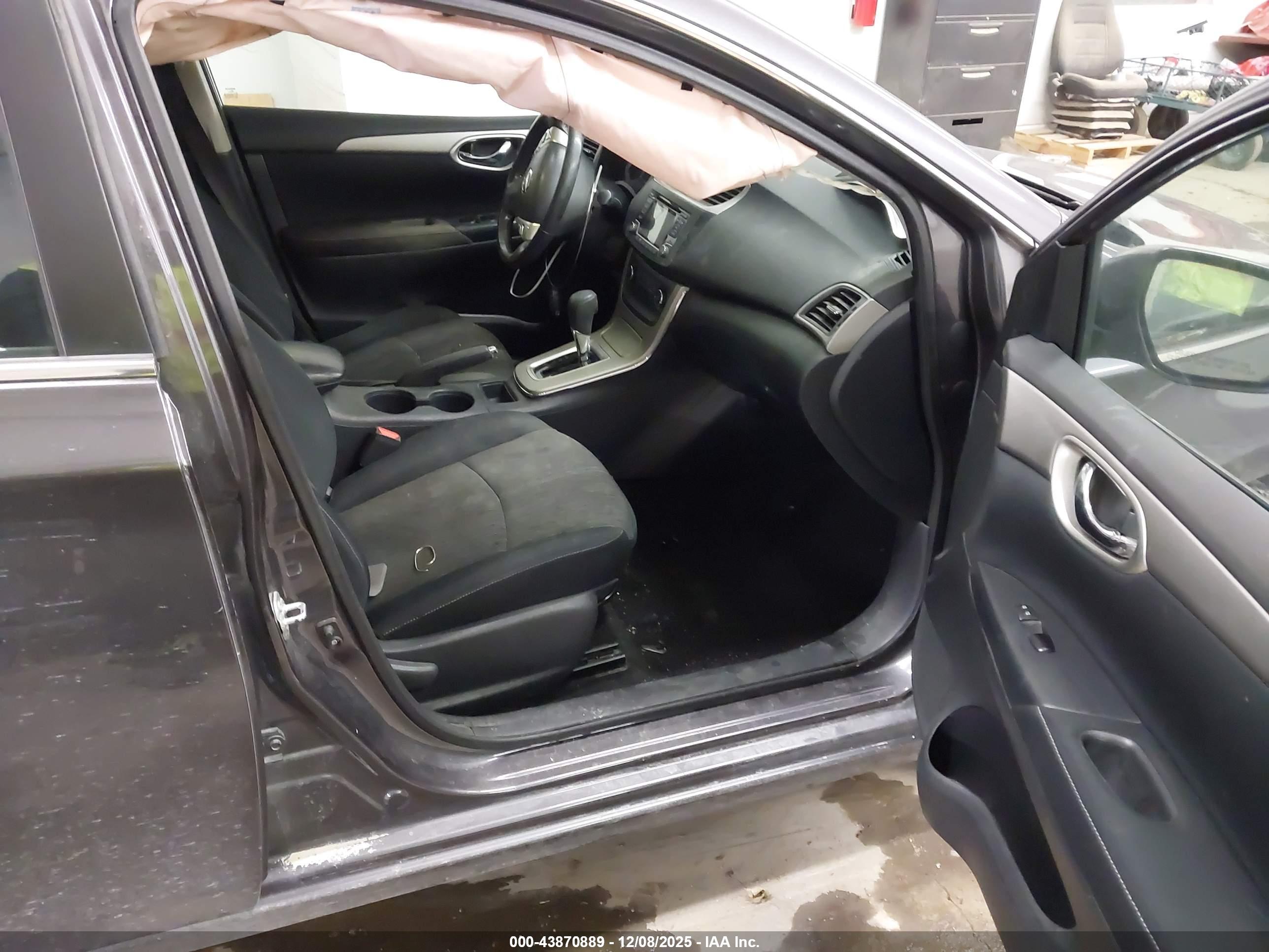 NISSAN SENTRA image 5