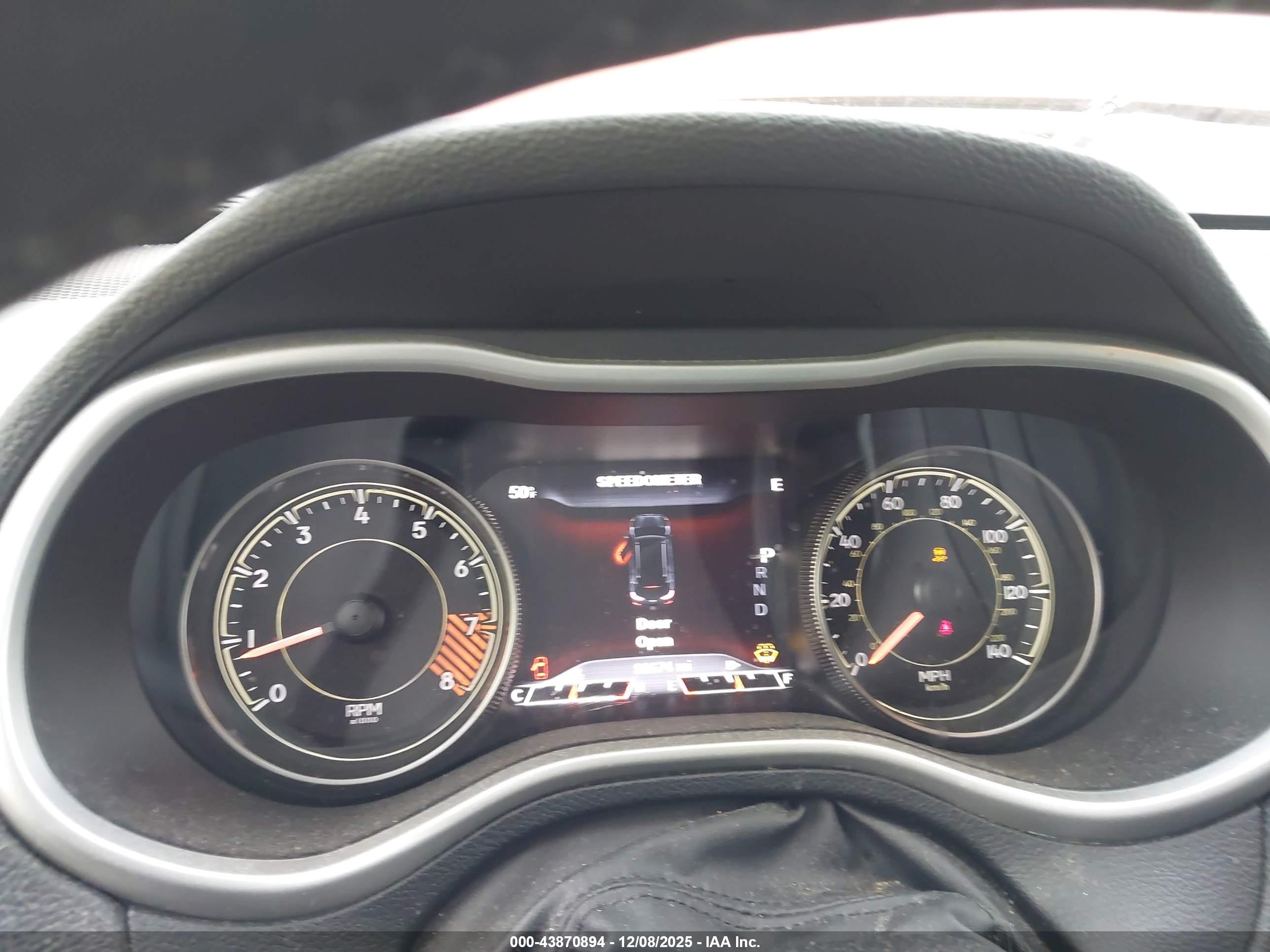 JEEP CHEROKEE image 7