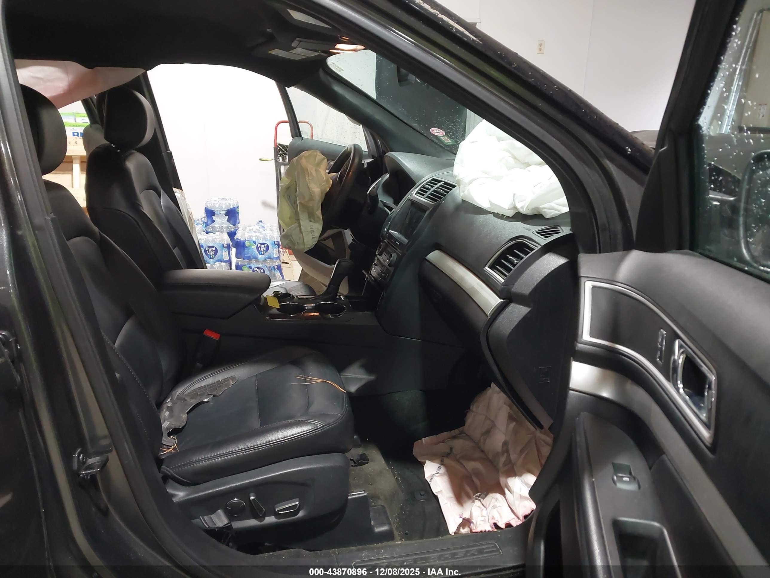 FORD EXPLORER image 5