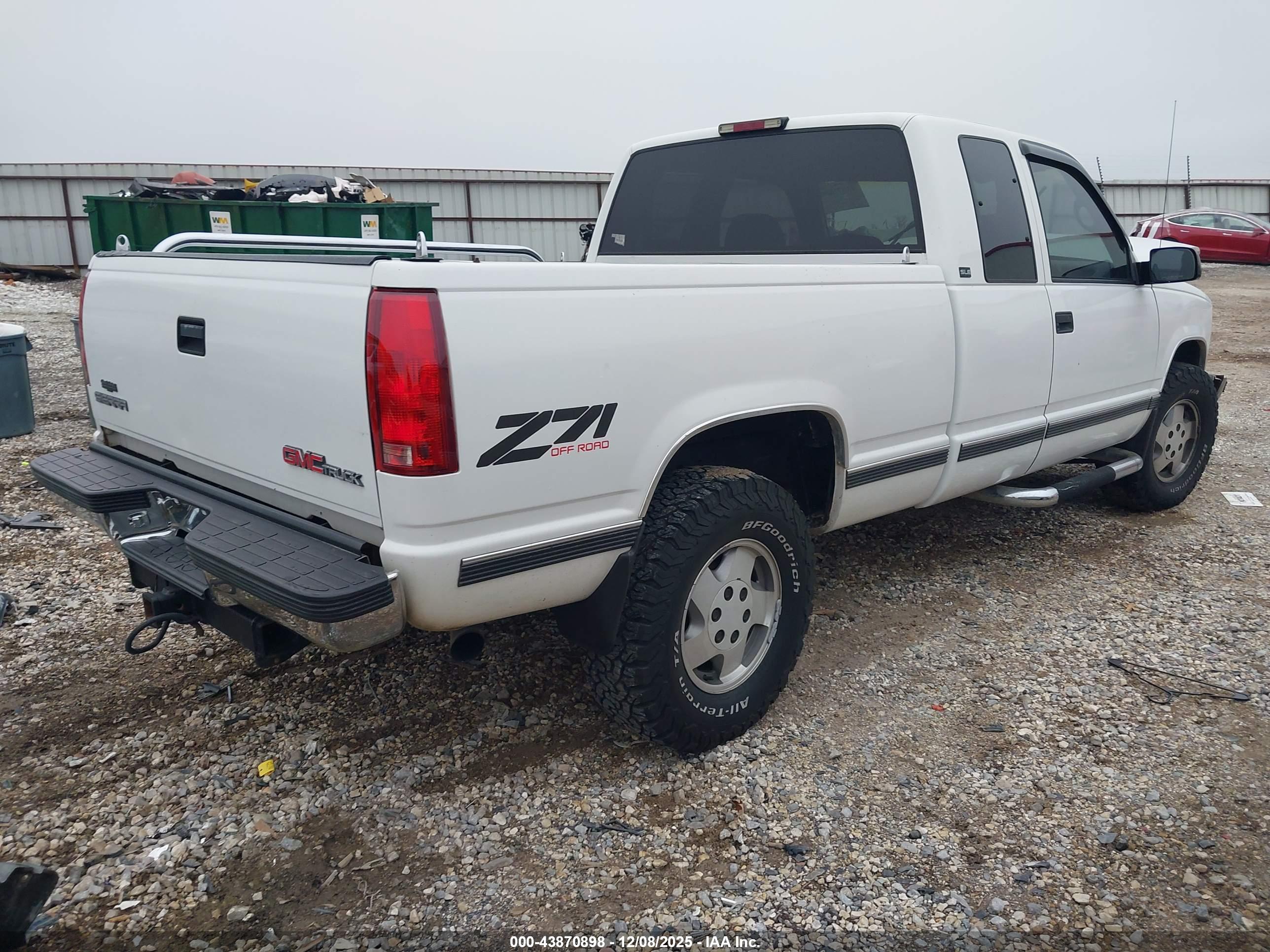 GMC SIERRA image 4