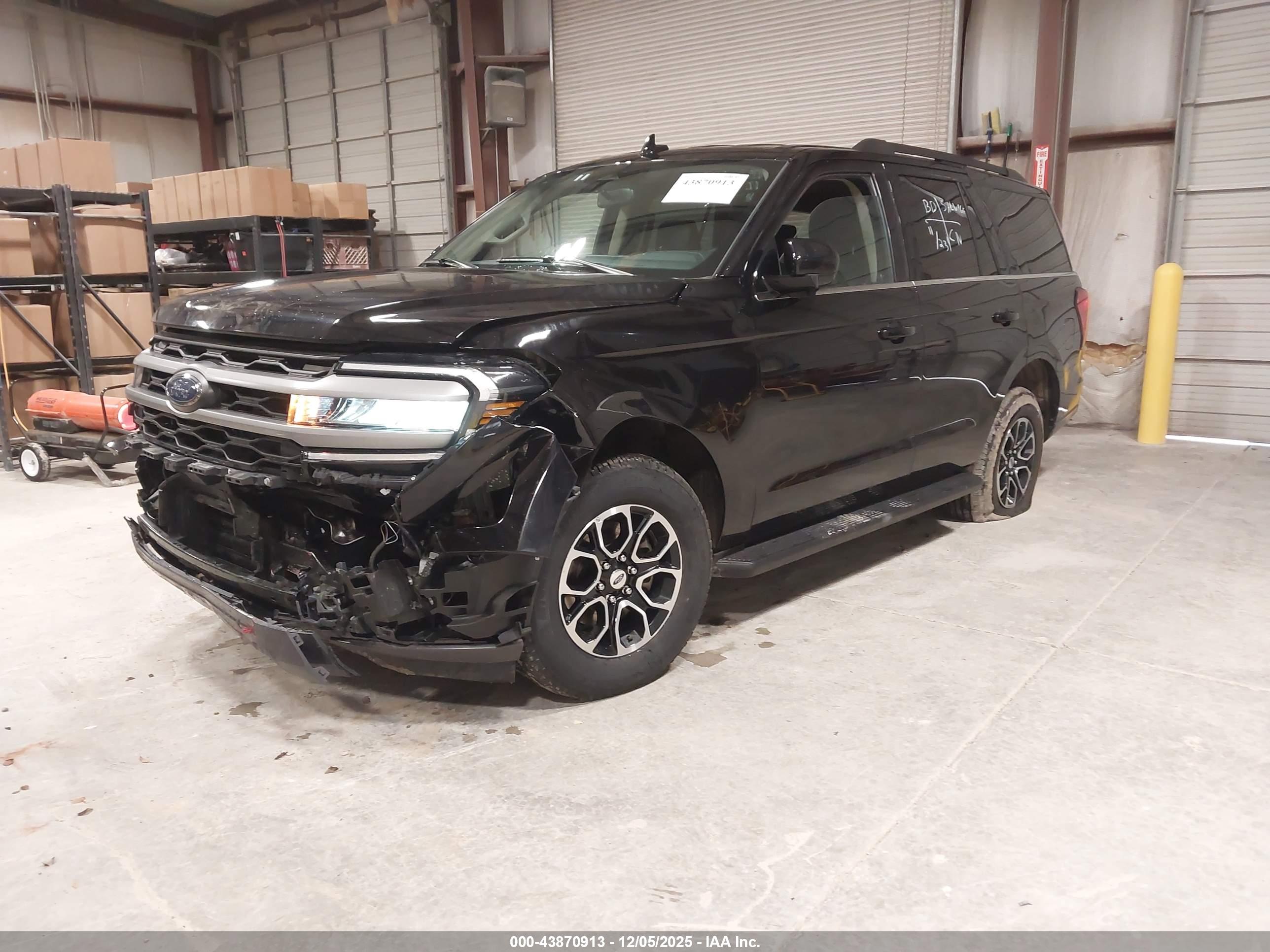 FORD EXPEDITION image 2