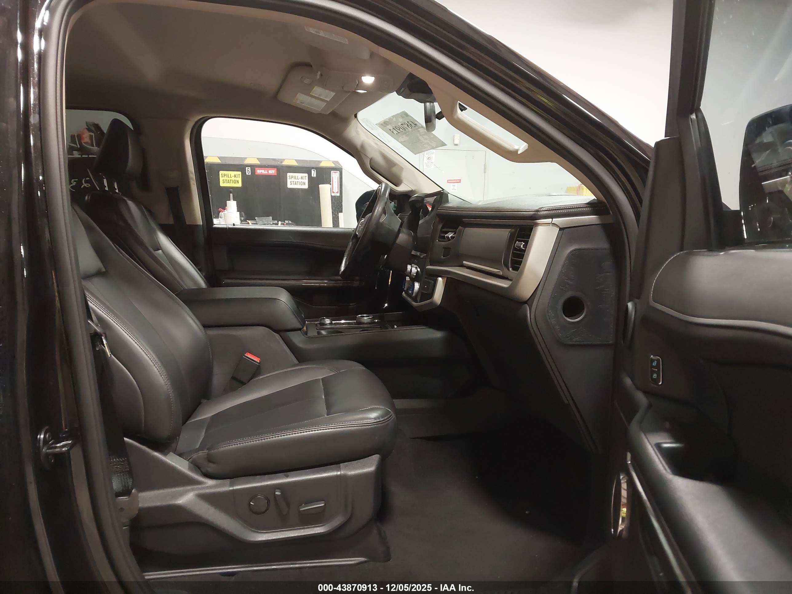 FORD EXPEDITION image 5