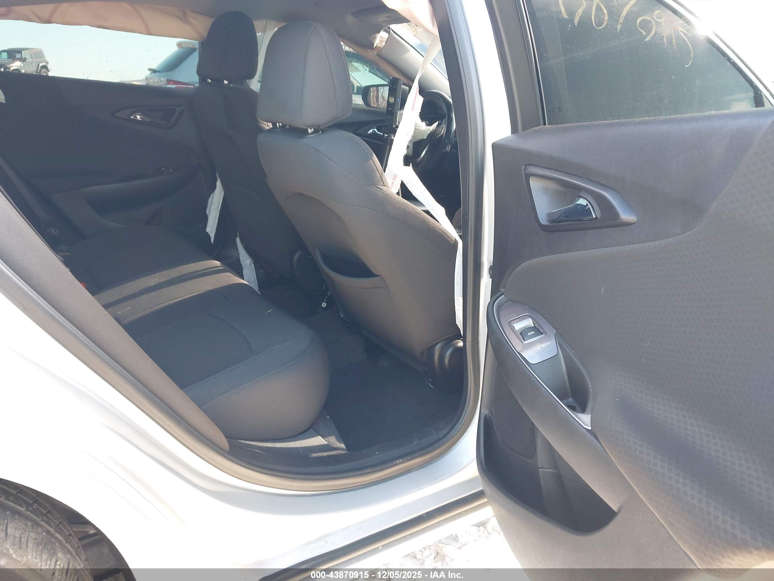 CHEVROLET MALIBU image 8