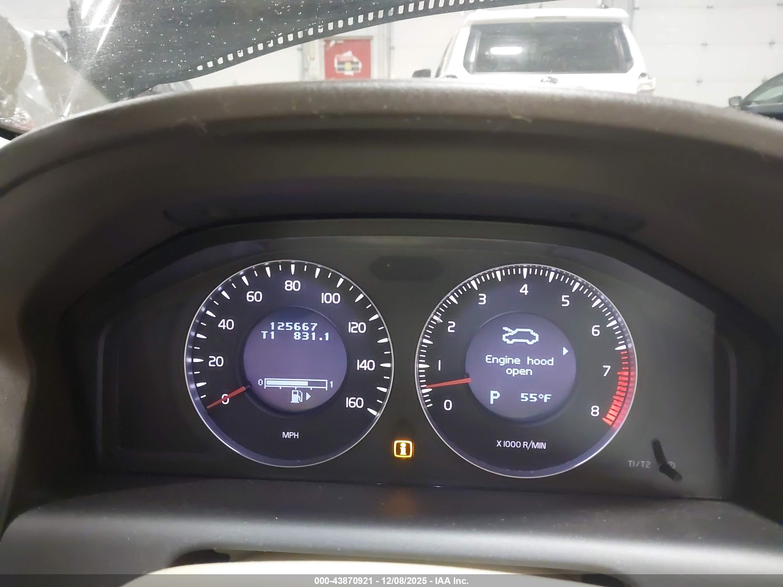 VOLVO XC60 image 7