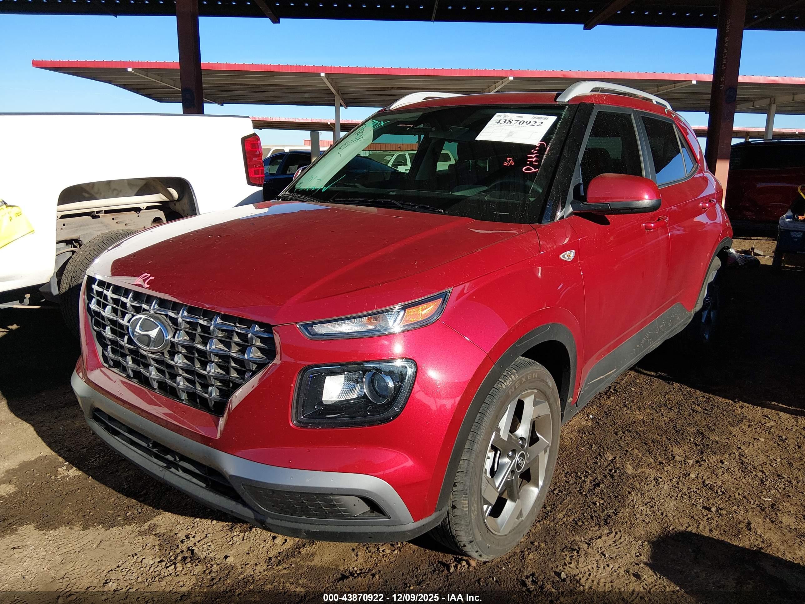 HYUNDAI VENUE image 2