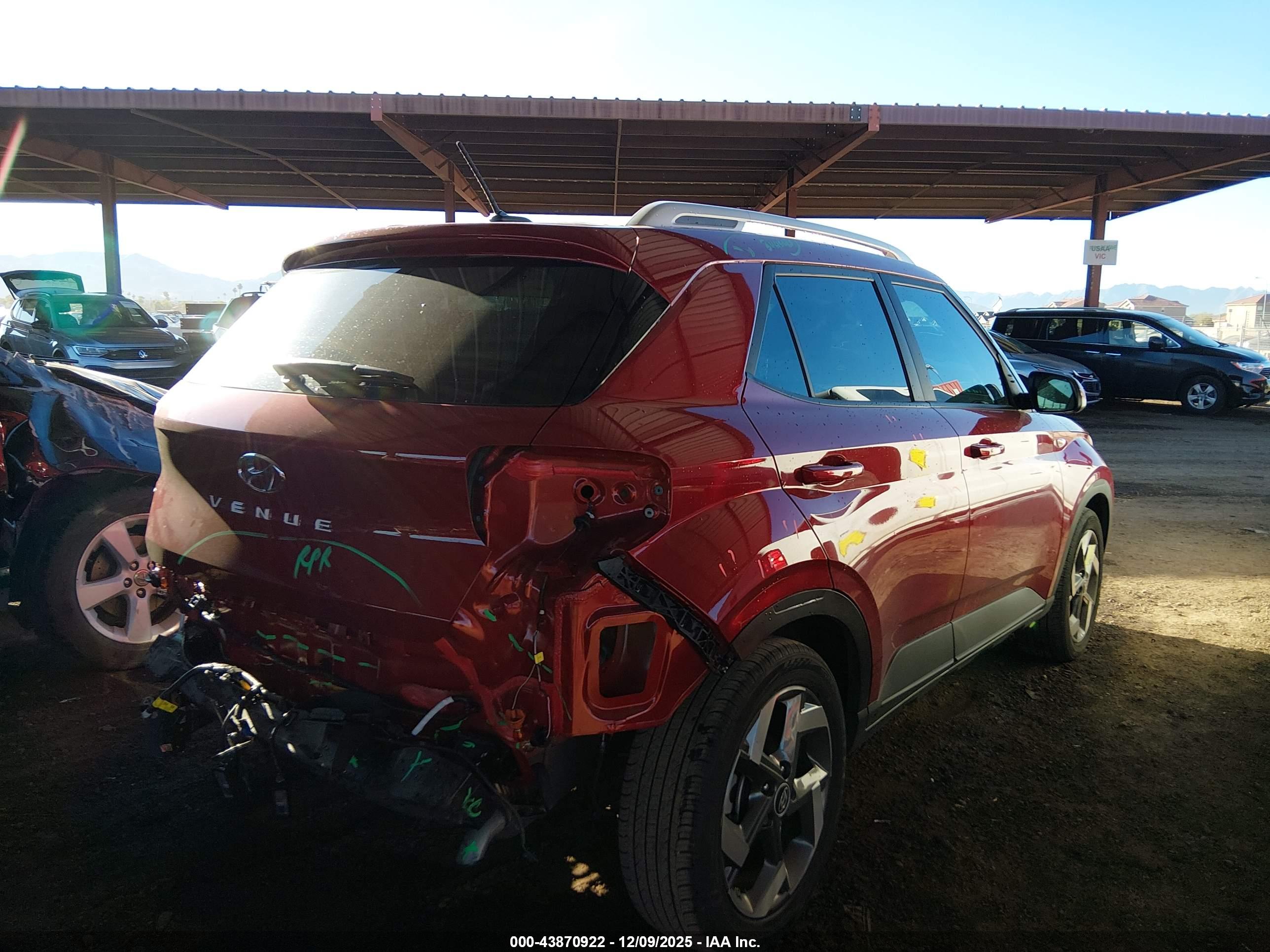 HYUNDAI VENUE image 4