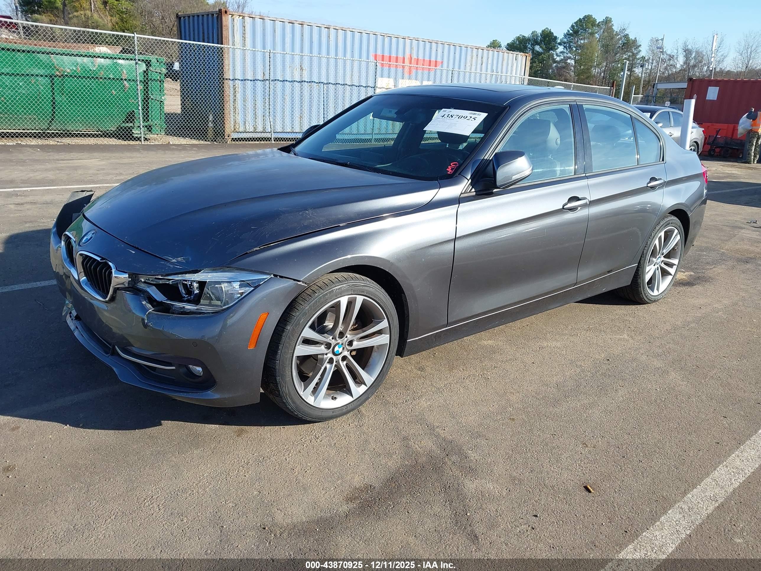 BMW 328I image 2