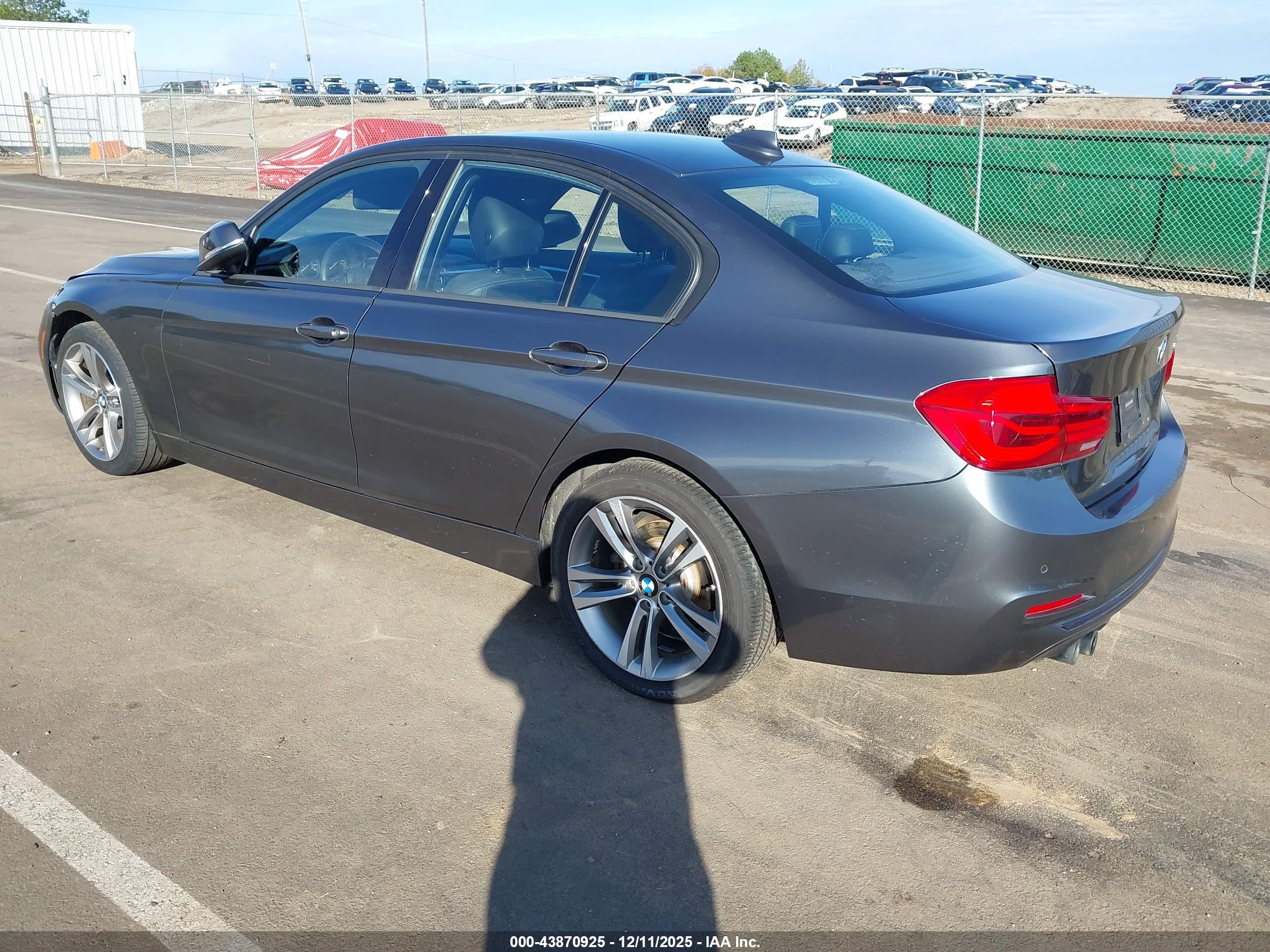 BMW 328I image 3