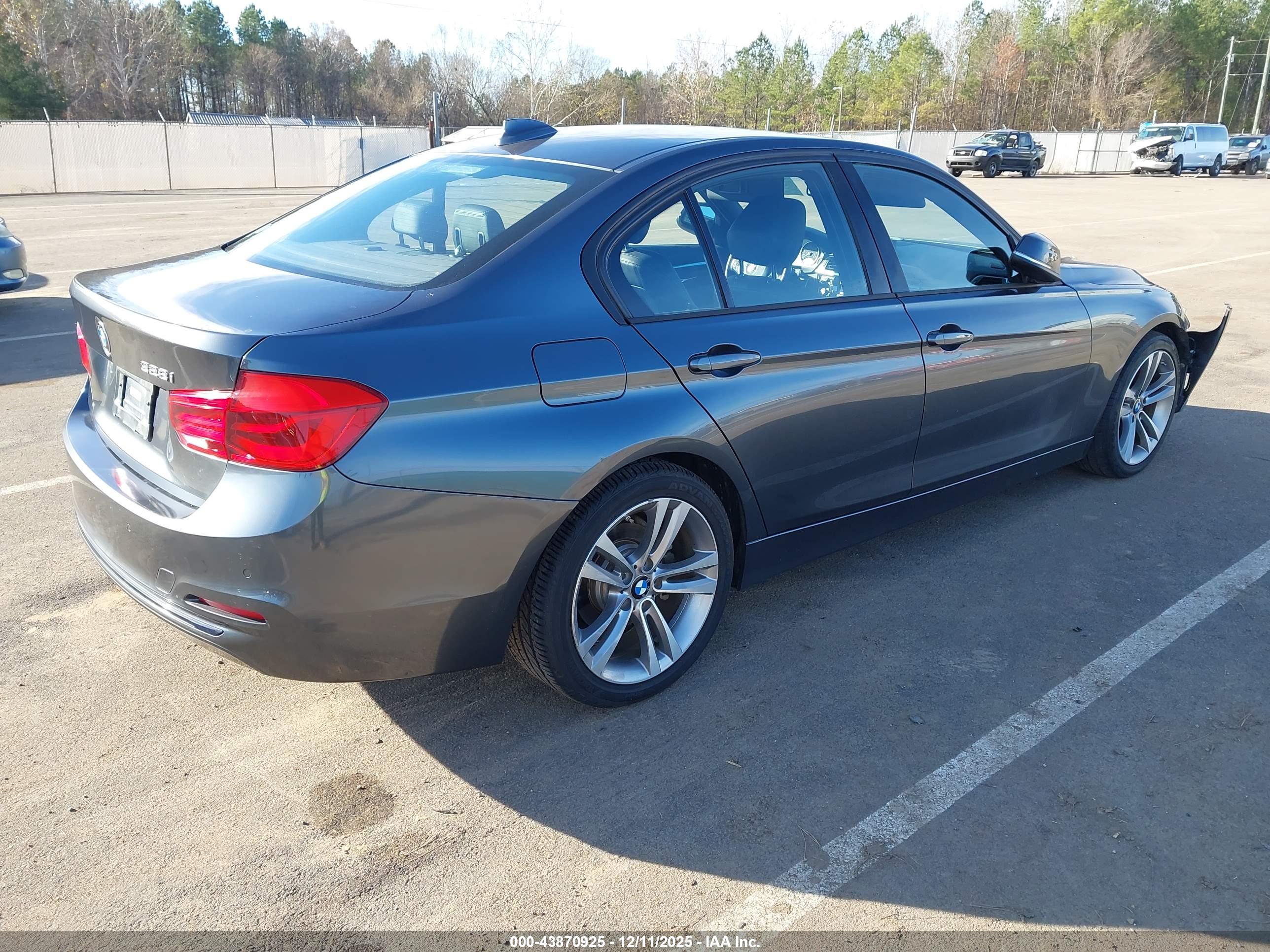 BMW 328I image 4