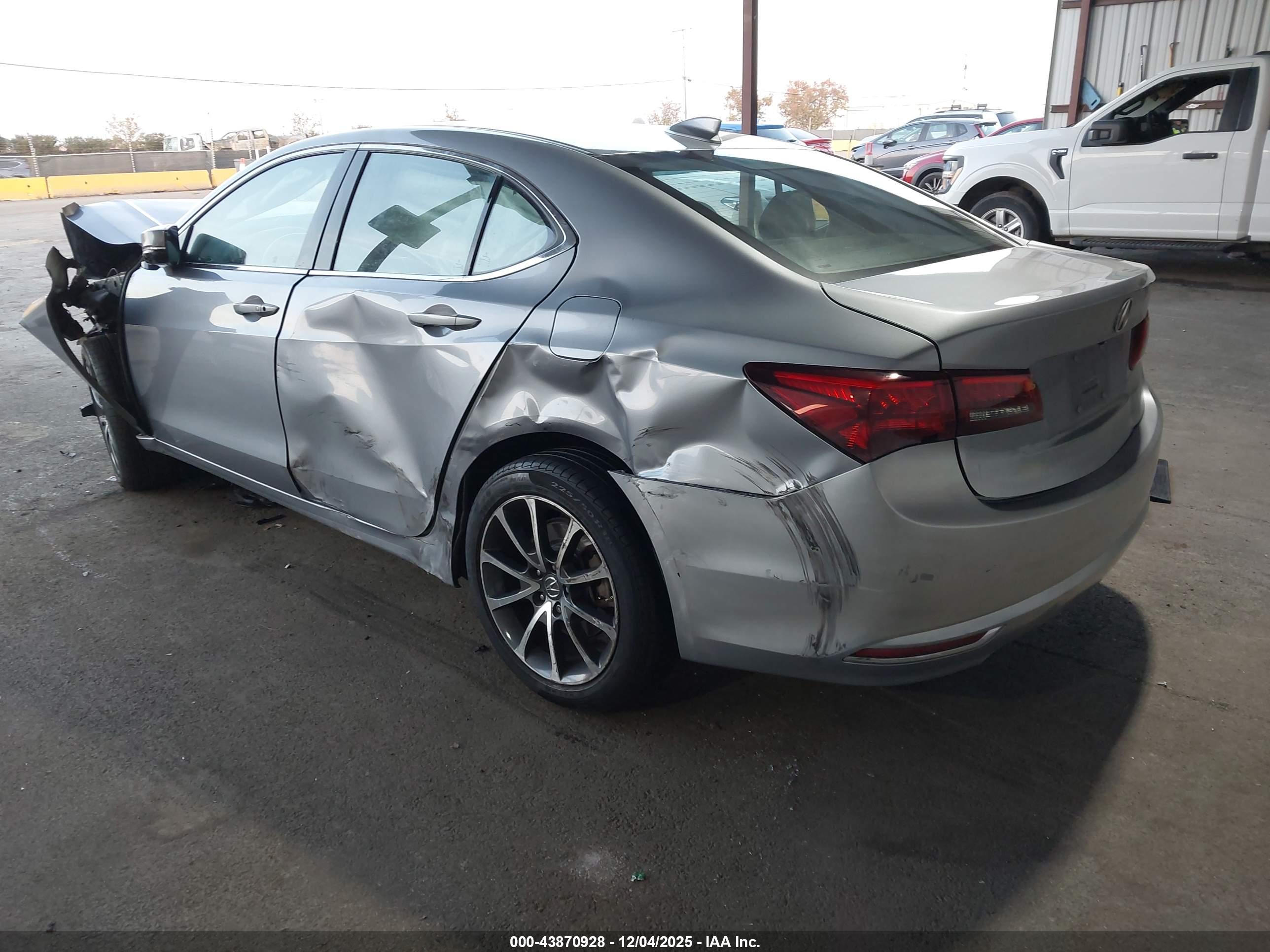 ACURA TLX image 3