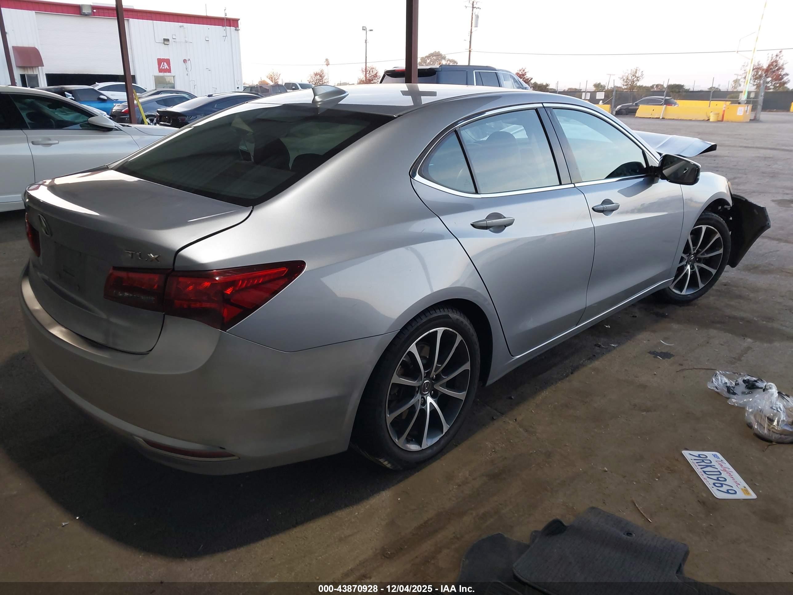 ACURA TLX image 4