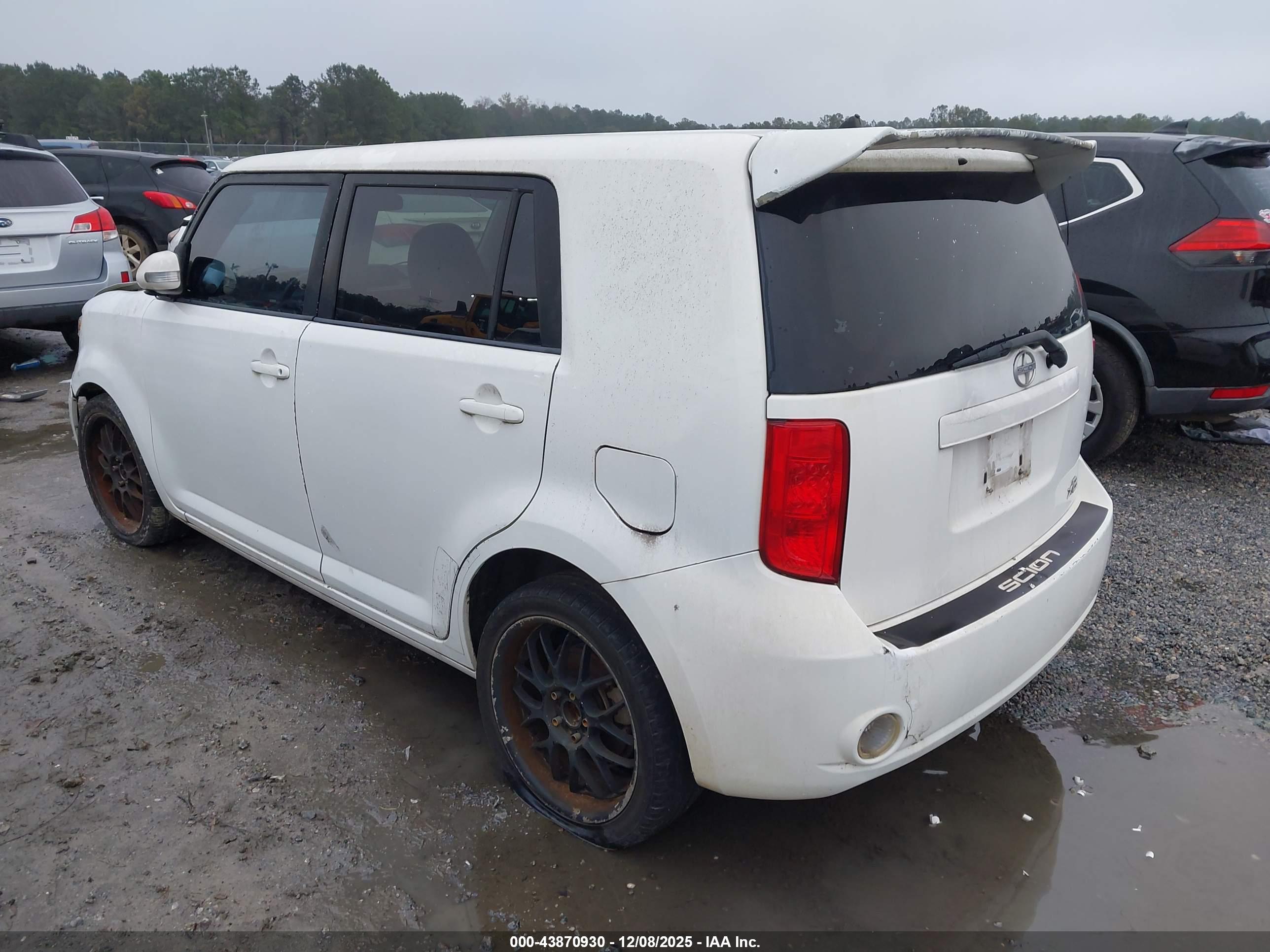 SCION XB image 3