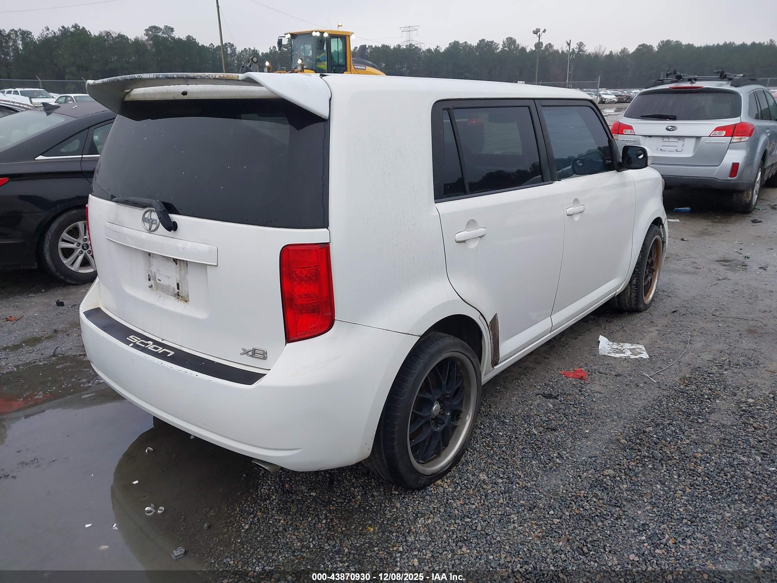SCION XB image 4