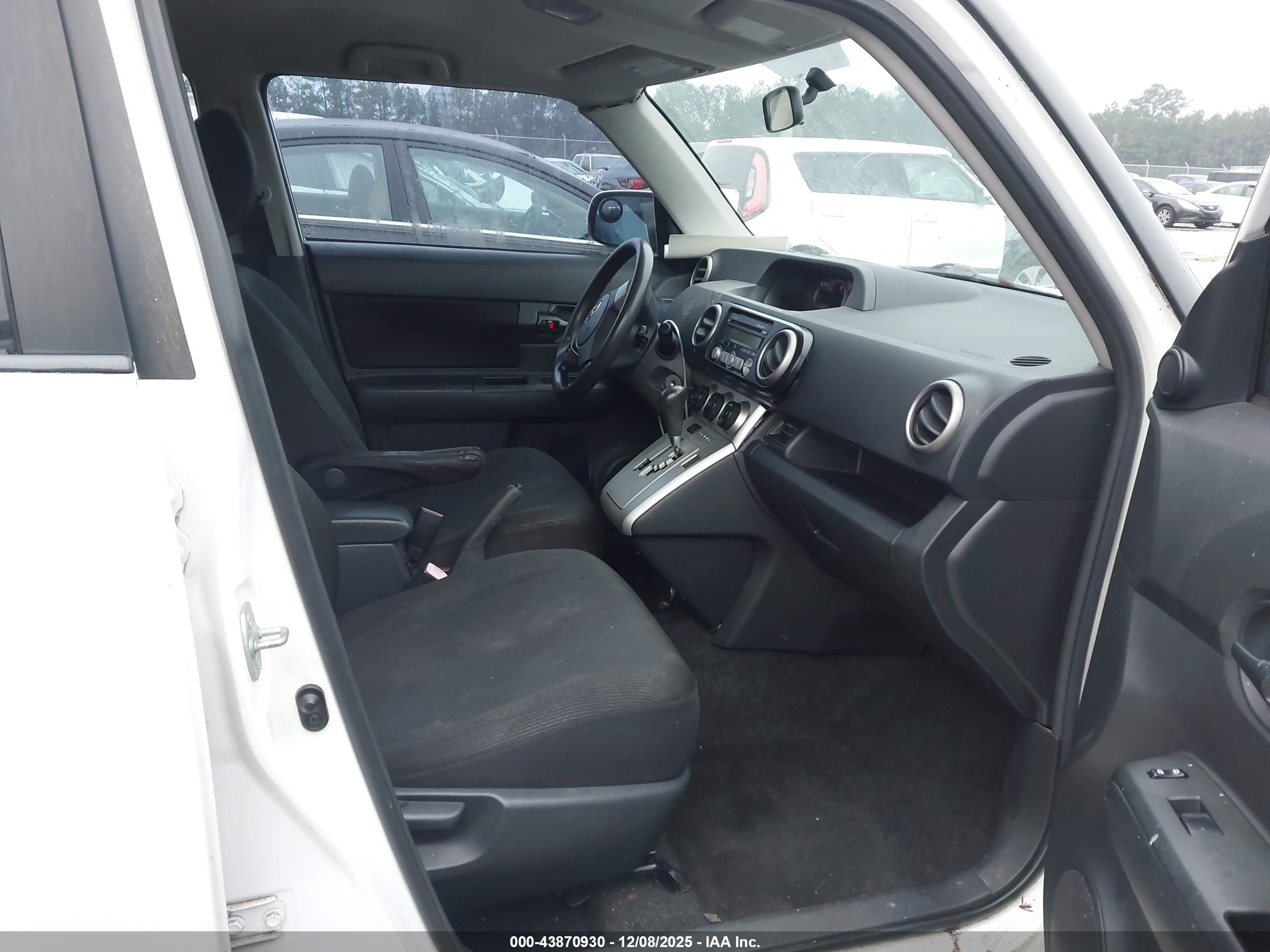 SCION XB image 5