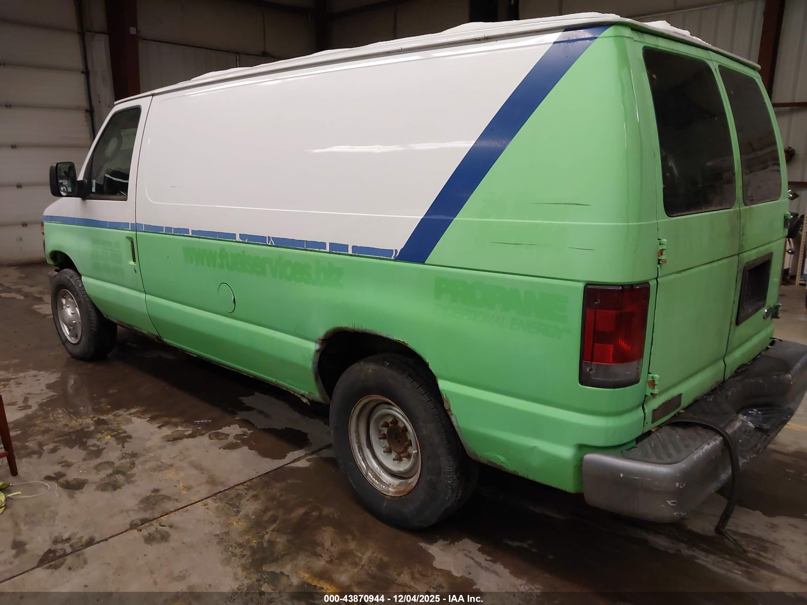 FORD E-250 image 3