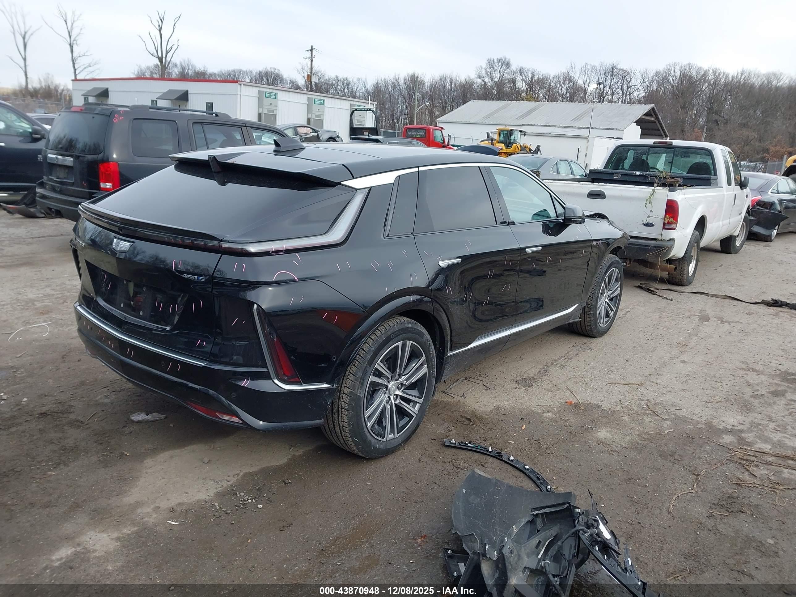 CADILLAC LYRIQ image 4