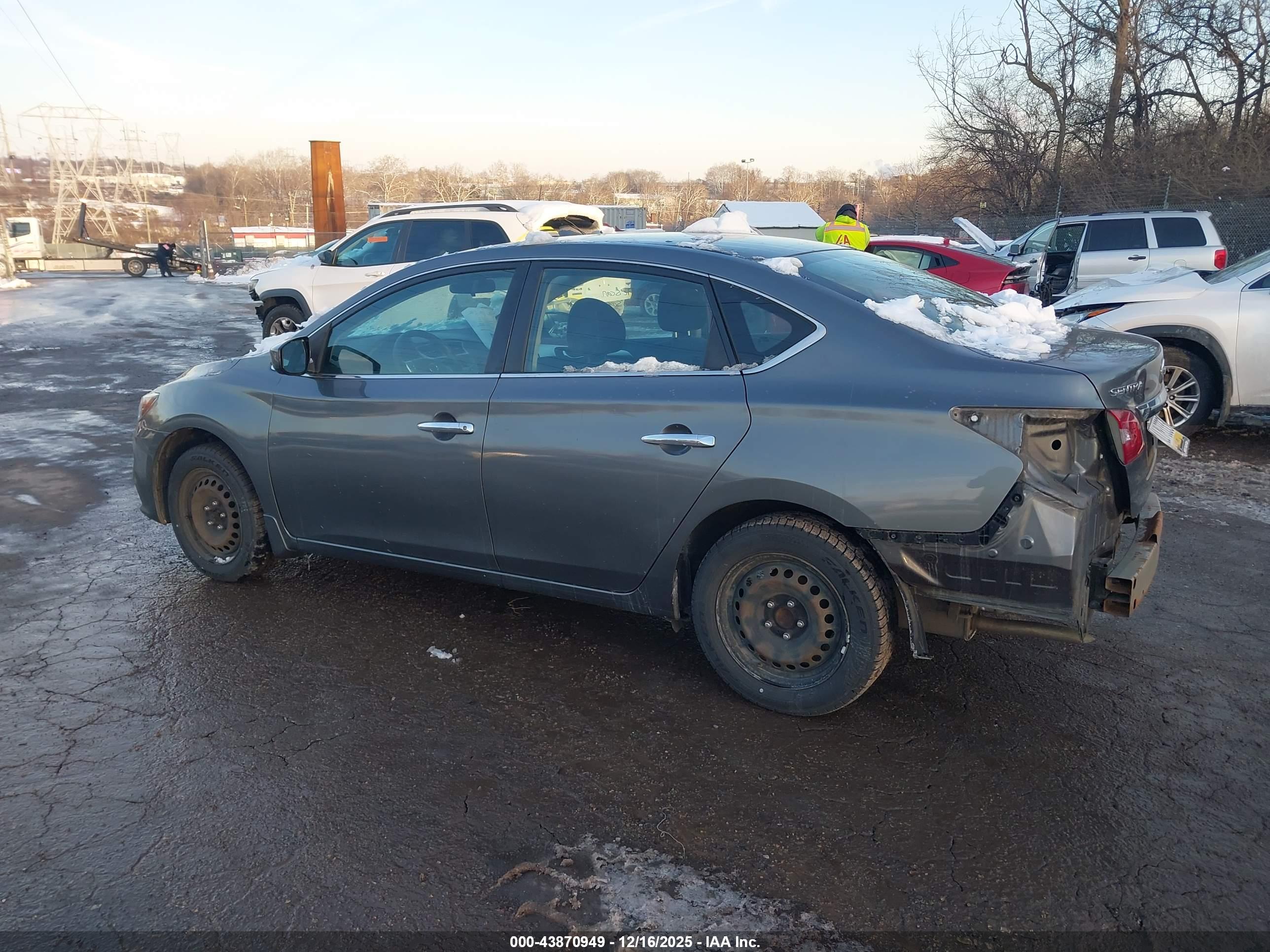 NISSAN SENTRA image 3
