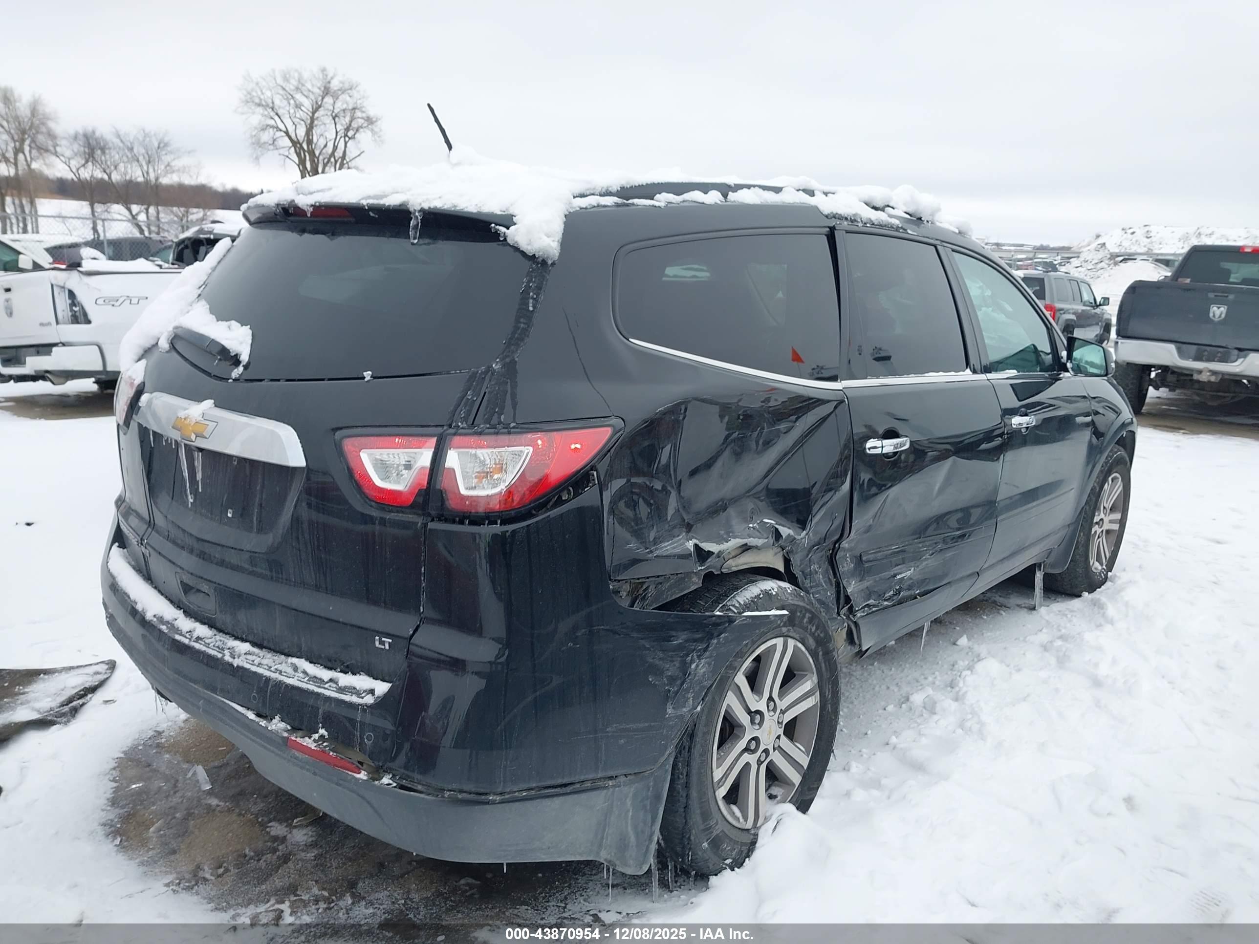 CHEVROLET TRAVERSE image 4