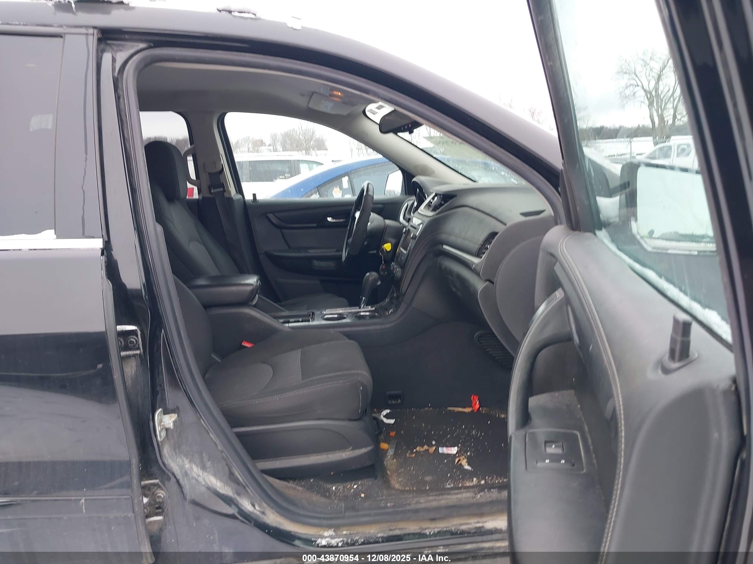 CHEVROLET TRAVERSE image 5