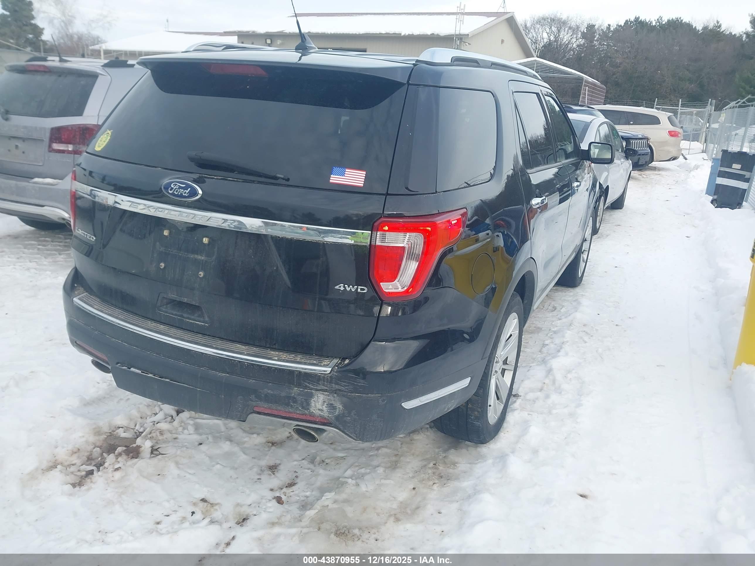 FORD EXPLORER image 4