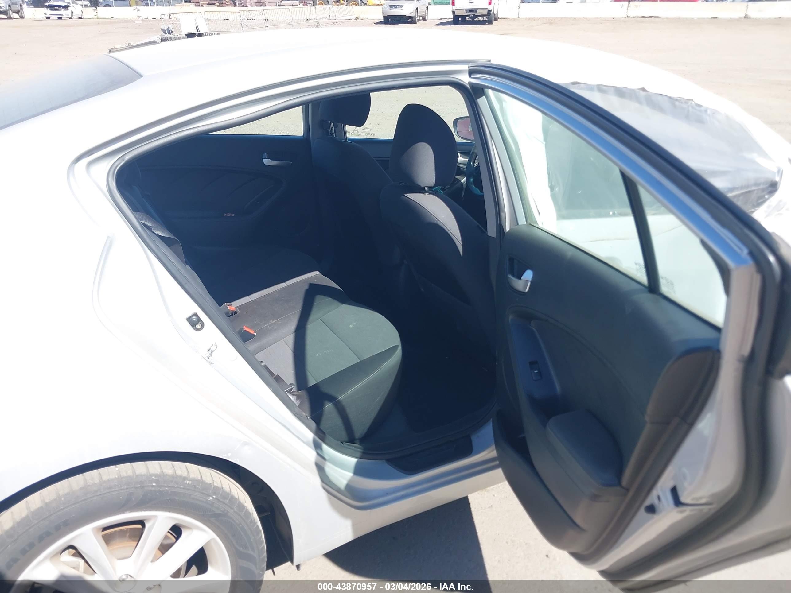 KIA FORTE image 8