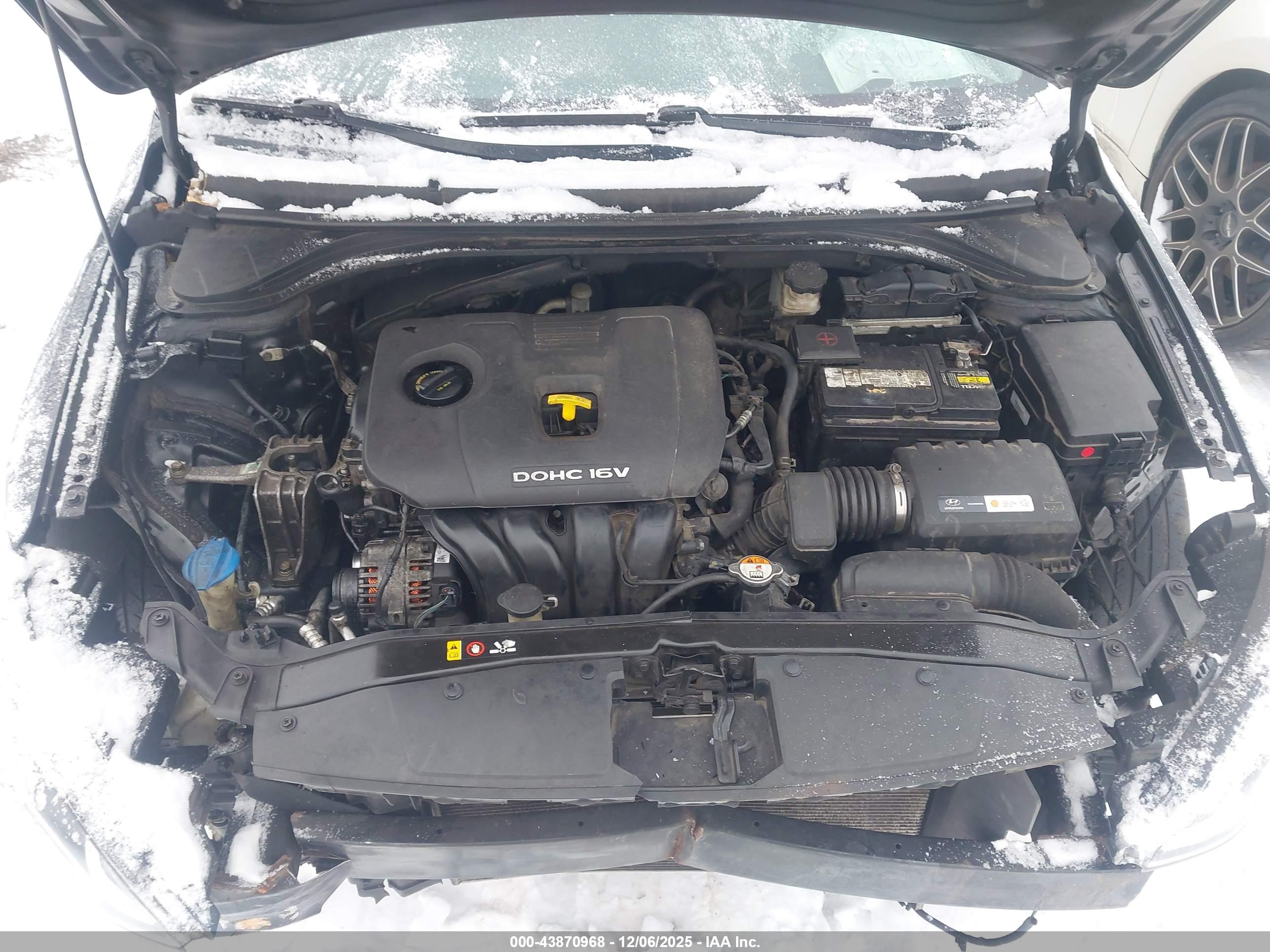 HYUNDAI ELANTRA image 10