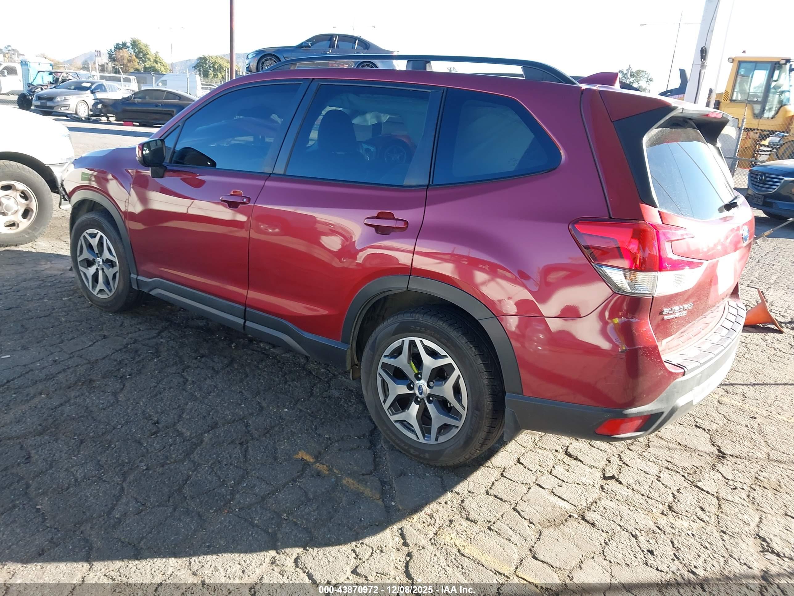 SUBARU FORESTER image 3