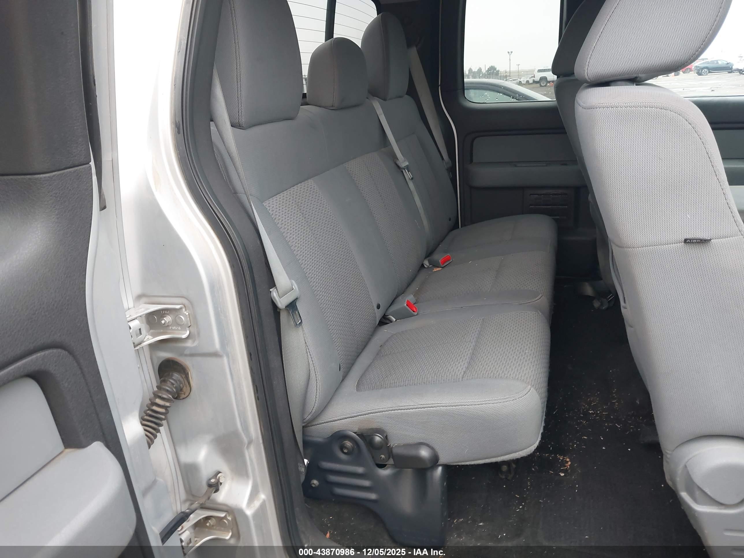 FORD F-150 image 8