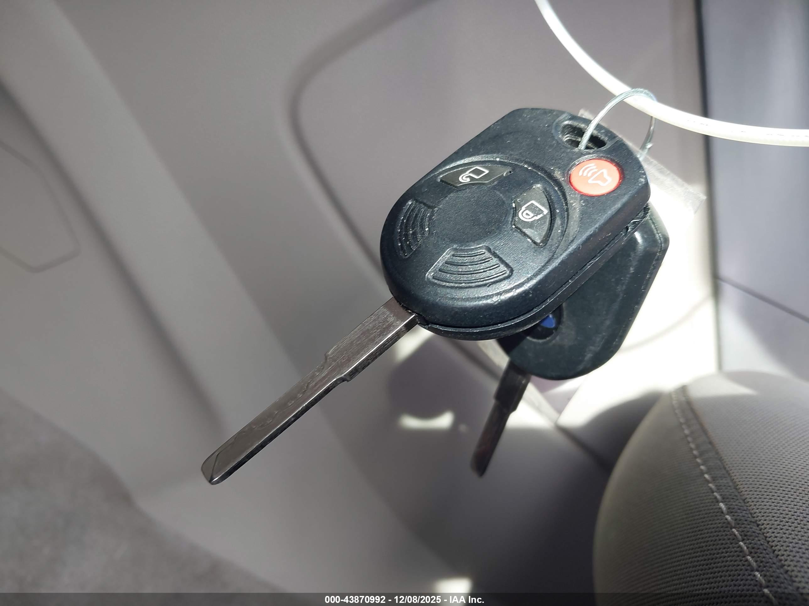 FORD ESCAPE image 11