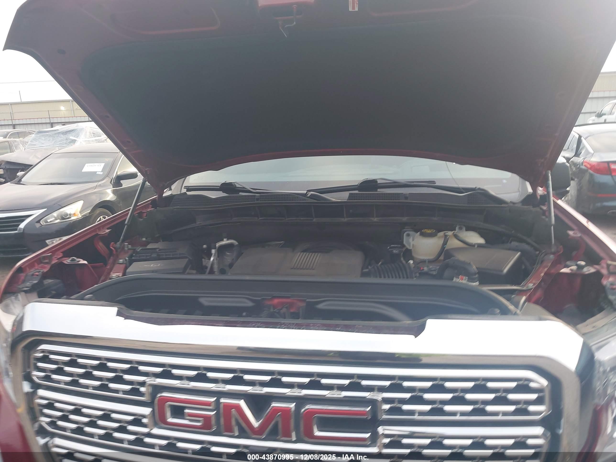 GMC SIERRA image 10