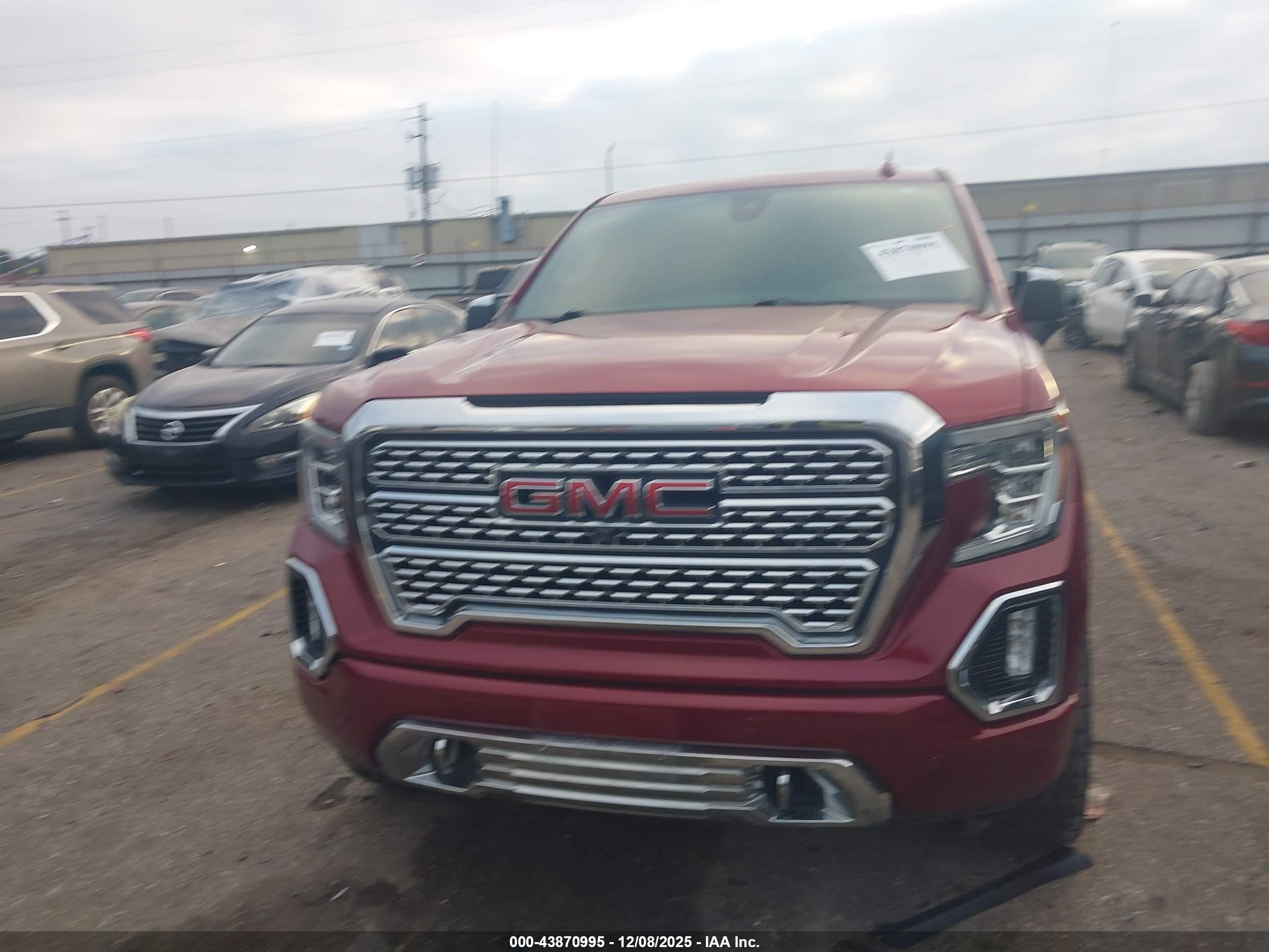 GMC SIERRA image 6