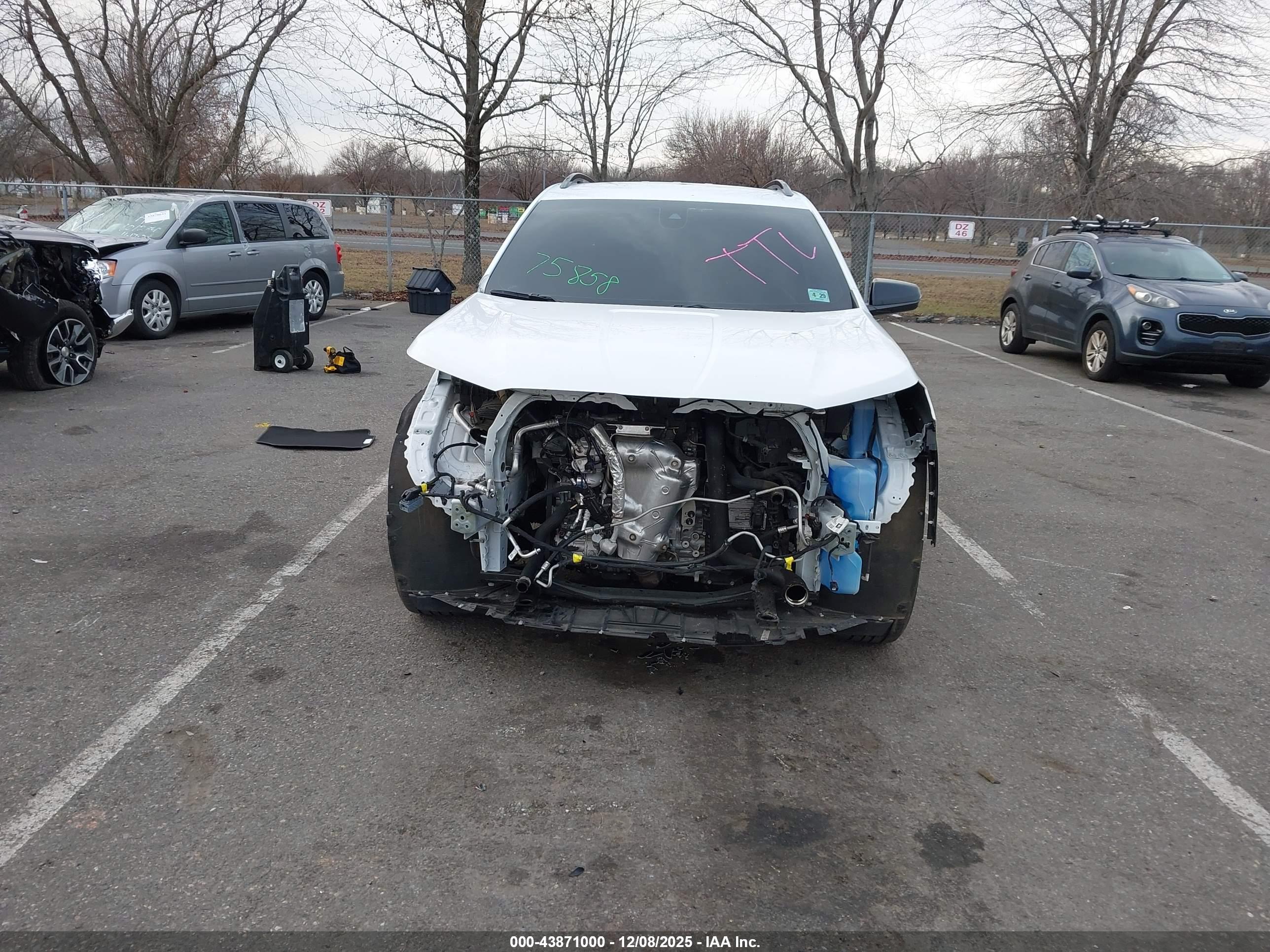 GMC TERRAIN image 6
