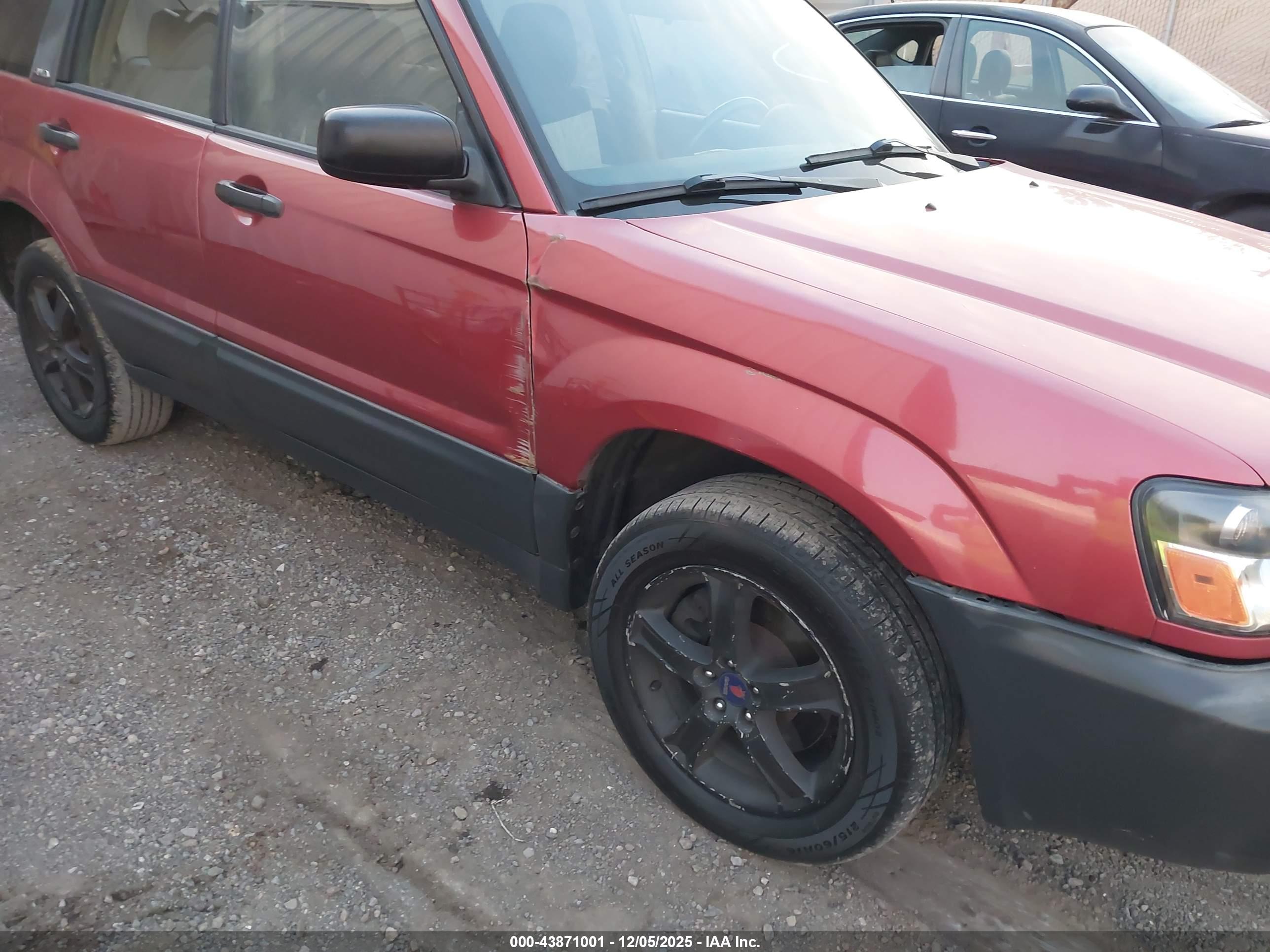 SUBARU FORESTER image 6