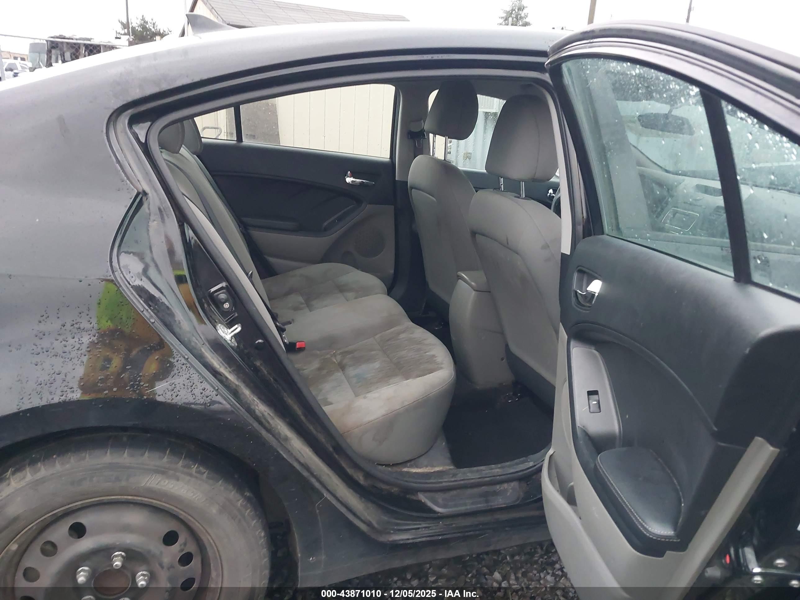 KIA FORTE image 8