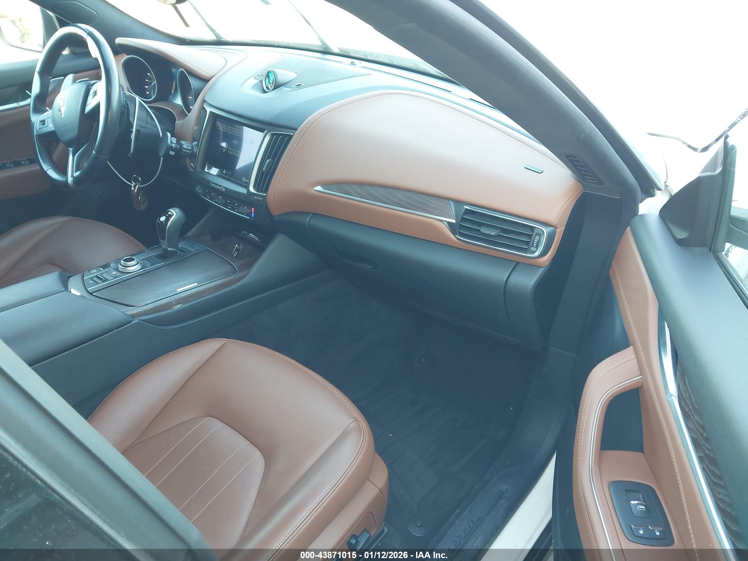 MASERATI LEVANTE image 5