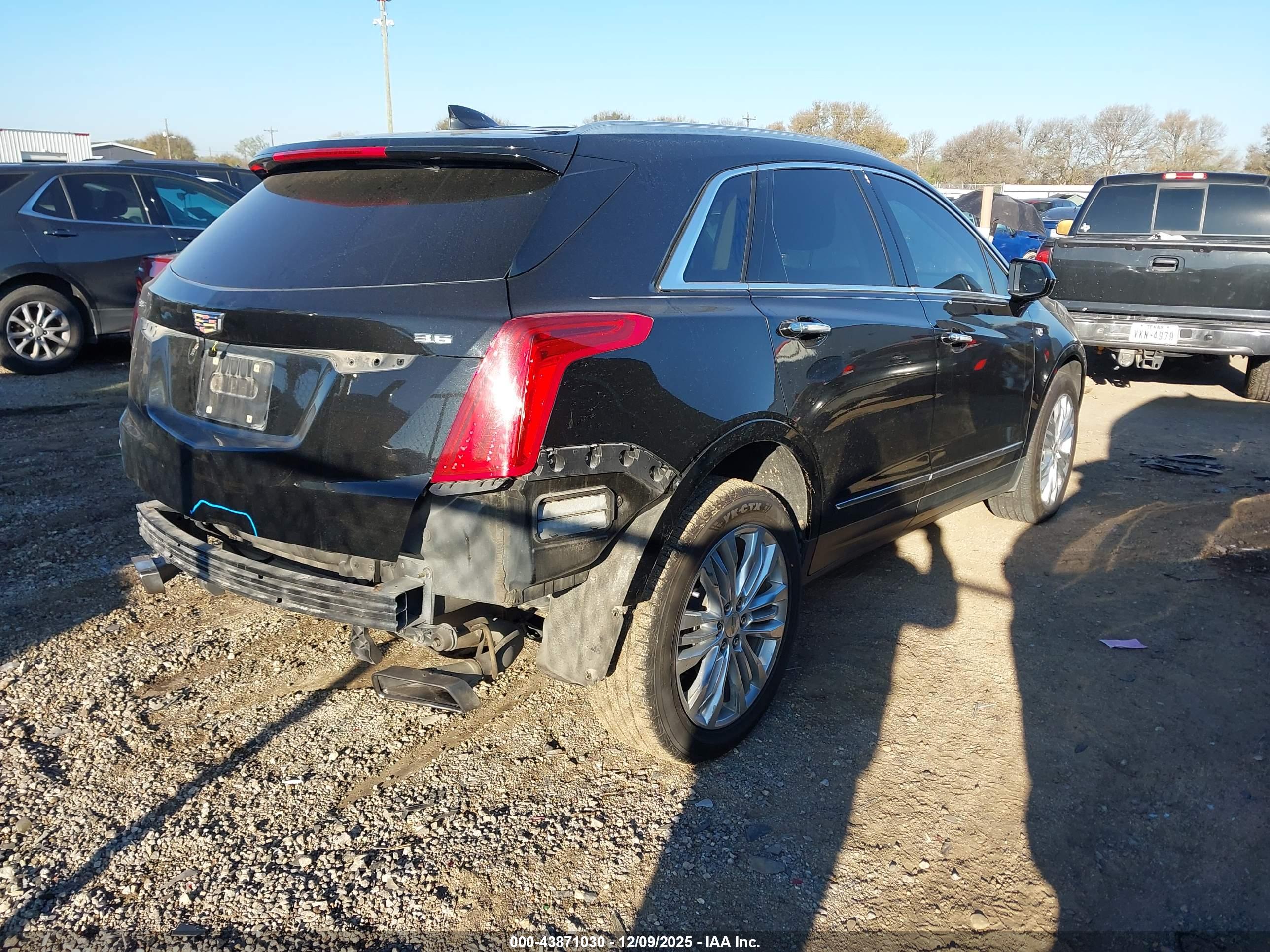 CADILLAC XT5 image 4