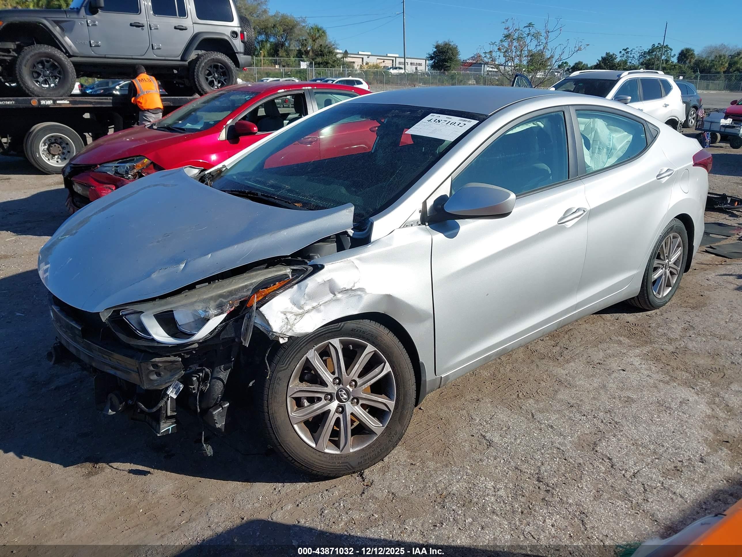 HYUNDAI ELANTRA image 2