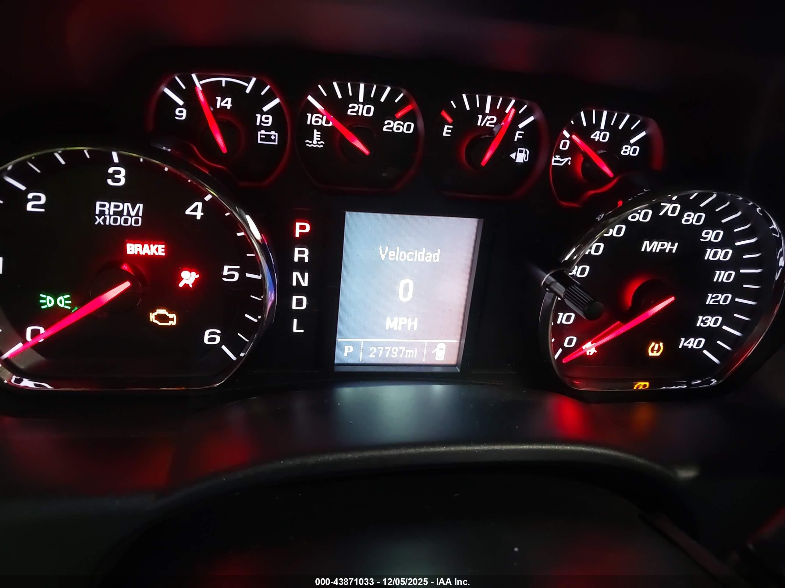 CHEVROLET SILVERADO image 7