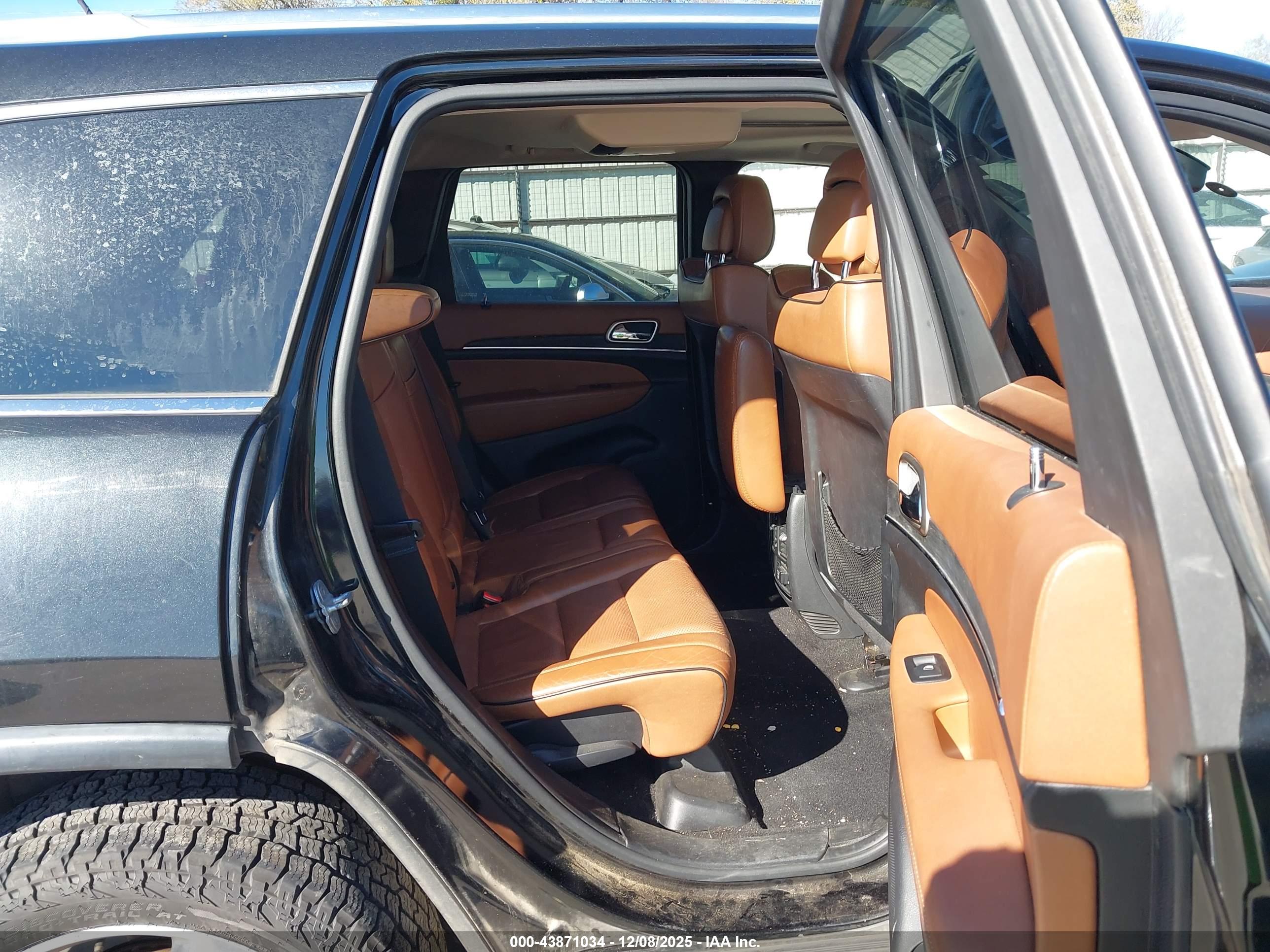 JEEP GRAND image 8