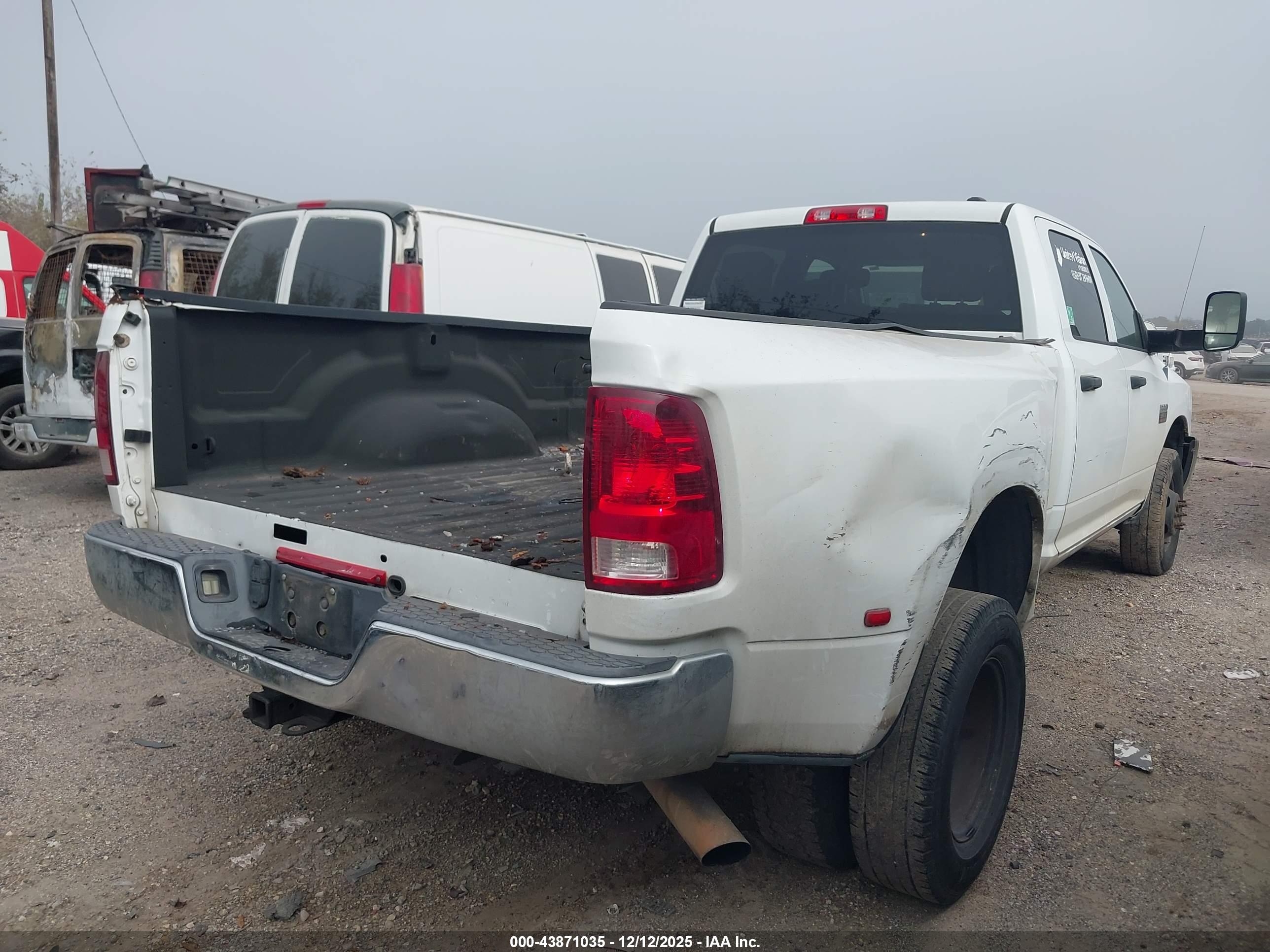 RAM 3500 image 4