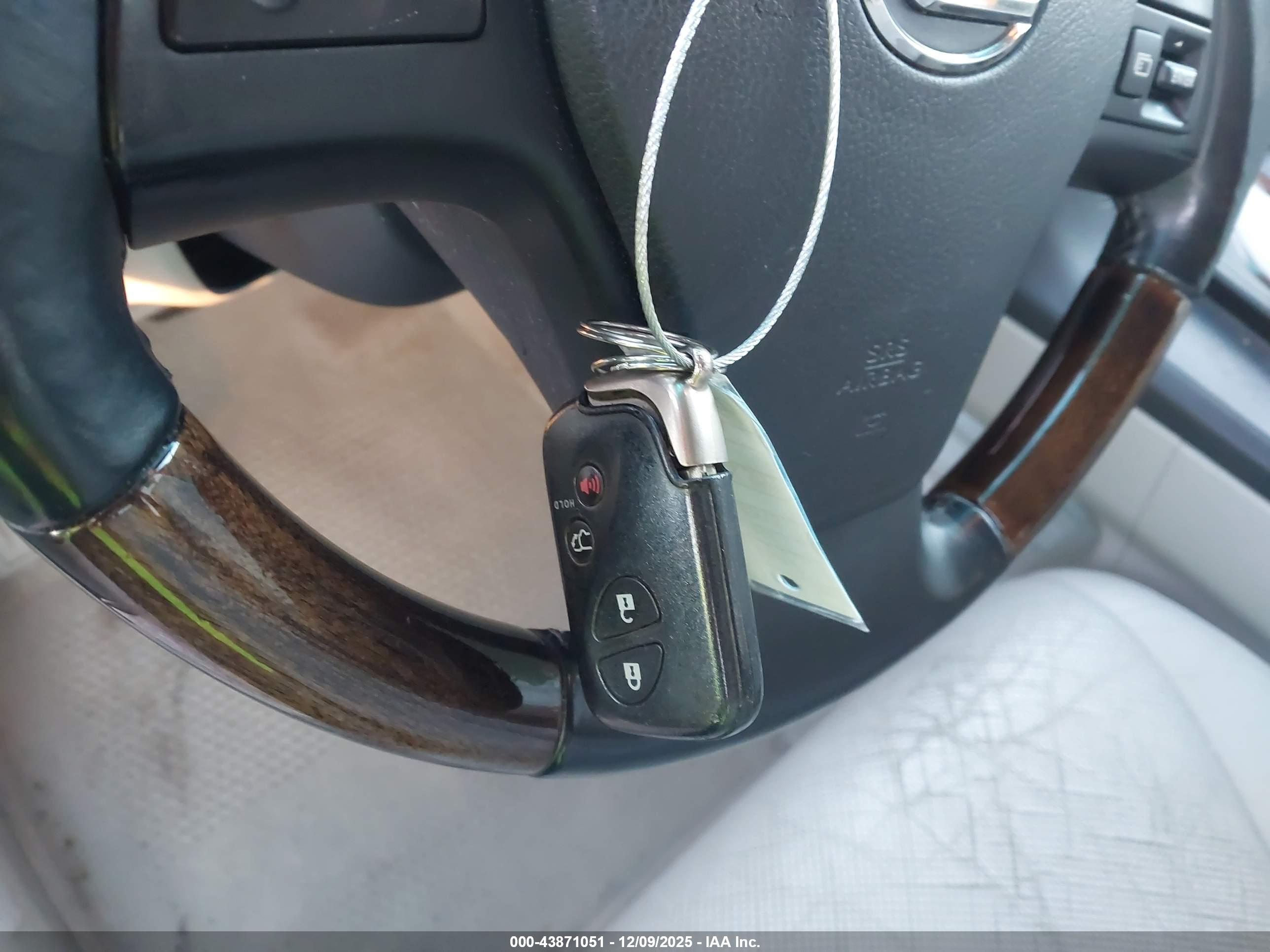 LEXUS RX image 11