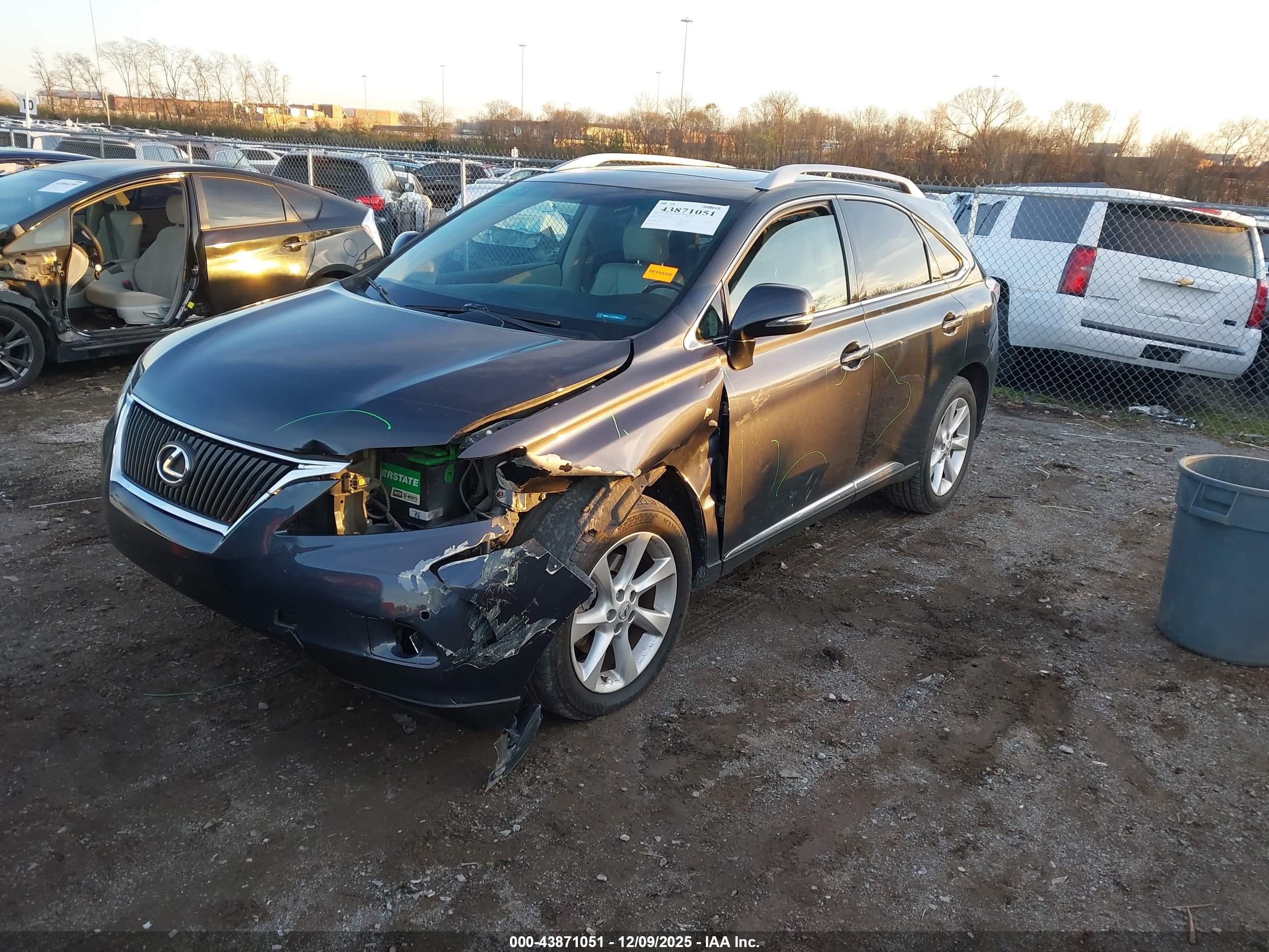 LEXUS RX image 2