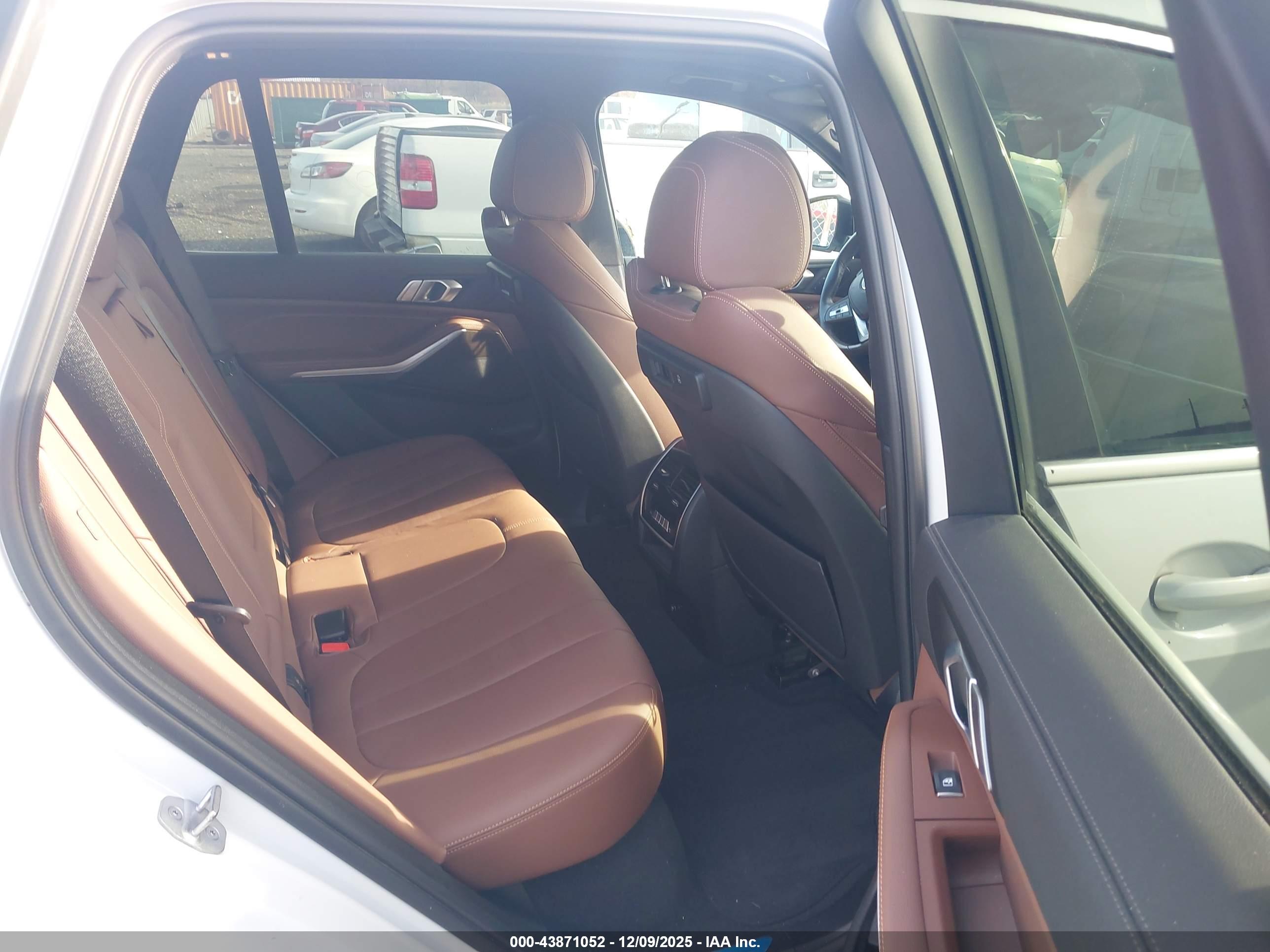 BMW X5 image 8