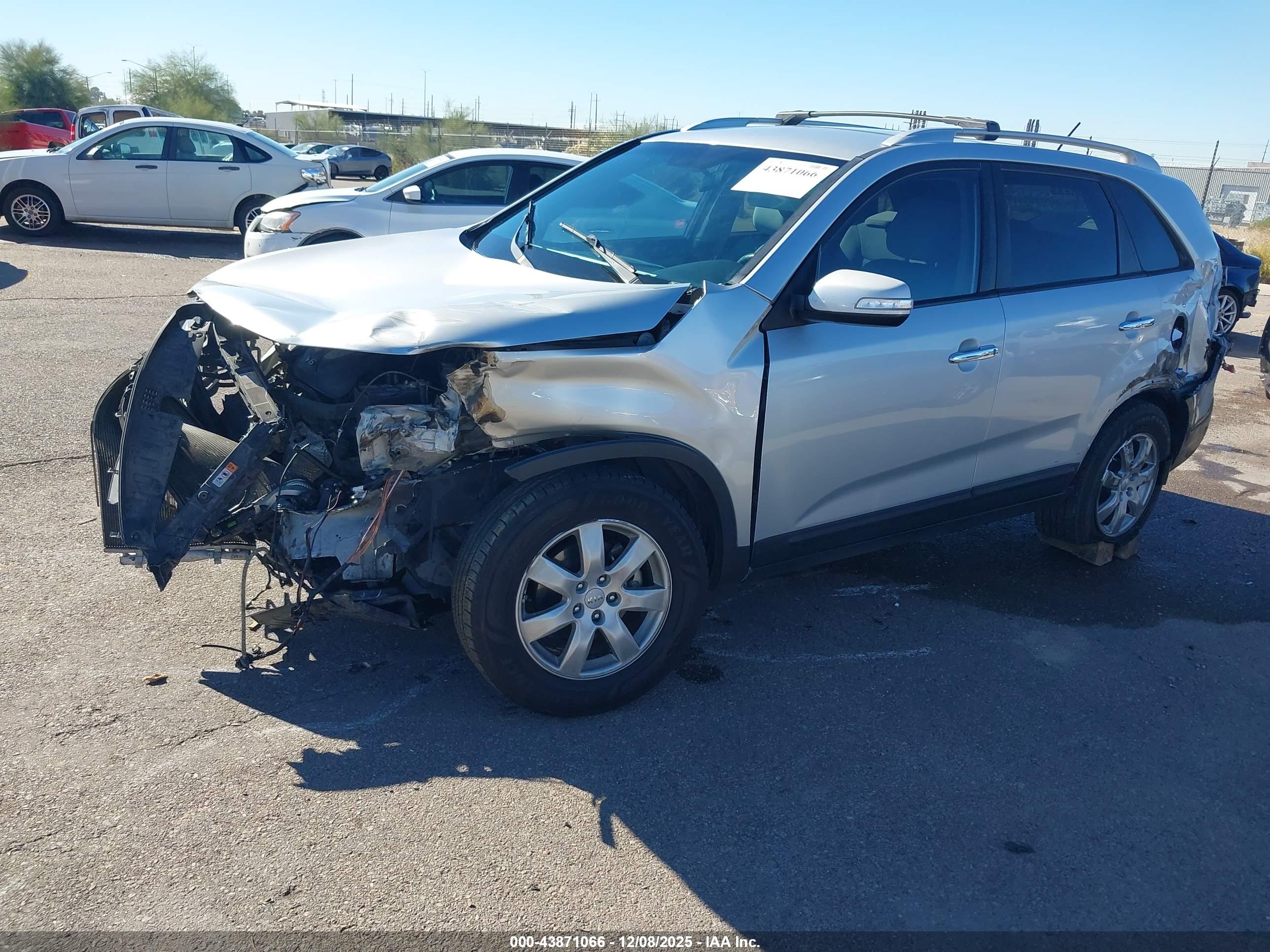 KIA SORENTO image 2